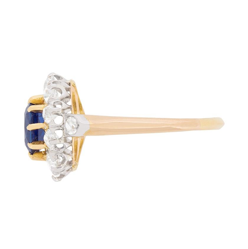 Edwardian Sapphire and Diamond Cluster Ring, circa 1910 In Excellent Condition In London, GB