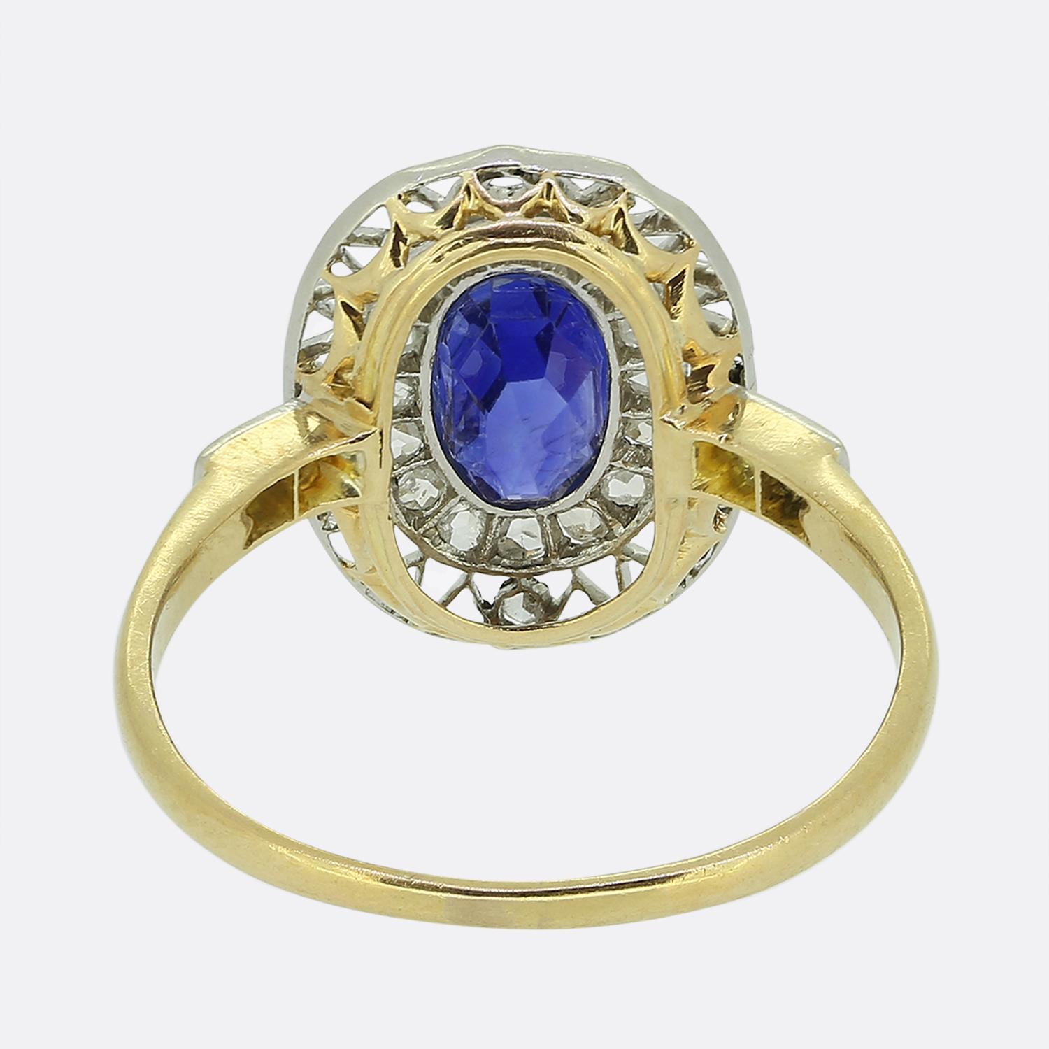 Edwardian Sapphire and Diamond Cluster Ring In Good Condition For Sale In London, GB