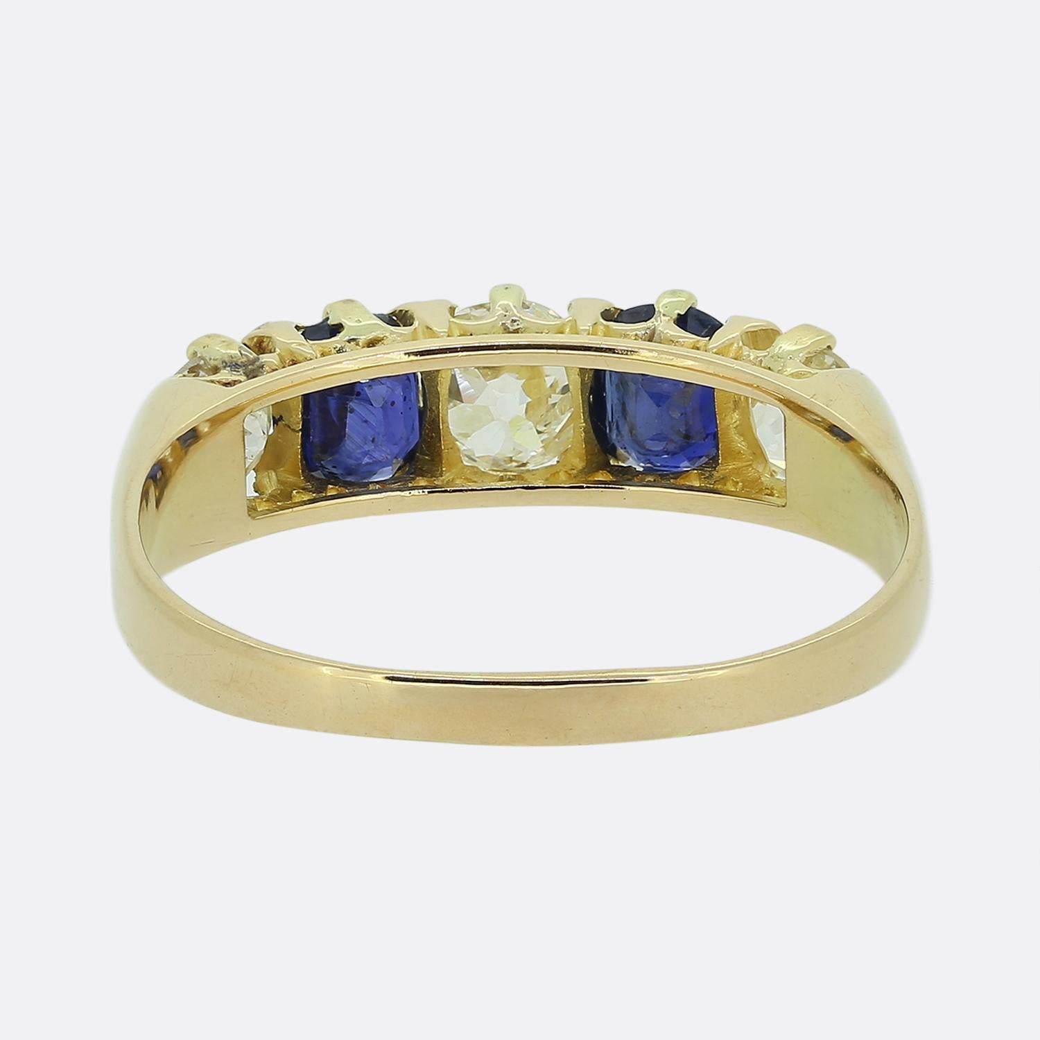 Anillo Eduardiano de Zafiro y Diamantes de Cinco Piedras en Bueno estado para la venta en London, GB