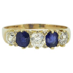 Anillo Eduardiano de Zafiro y Diamantes de Cinco Piedras