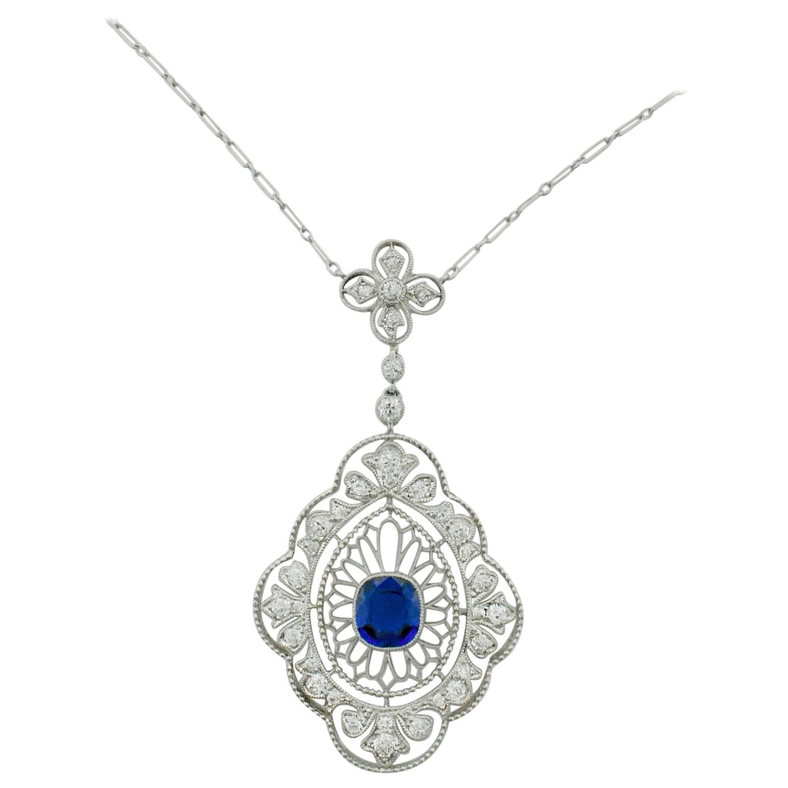 Edwardian Sapphire and Diamond Necklace in Platinum circa 1915 Sapphire 1.70 For Sale