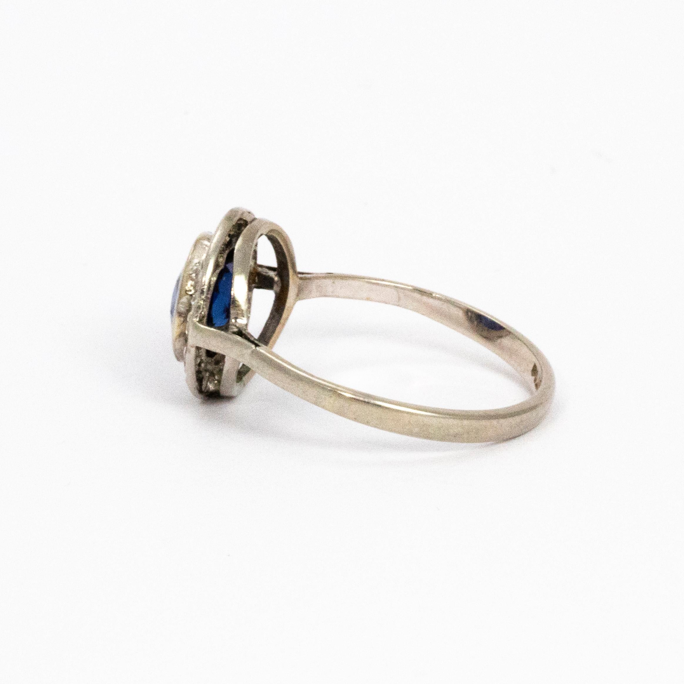 Edwardian Sapphire and Diamond Platinum Ring In Good Condition In Chipping Campden, GB