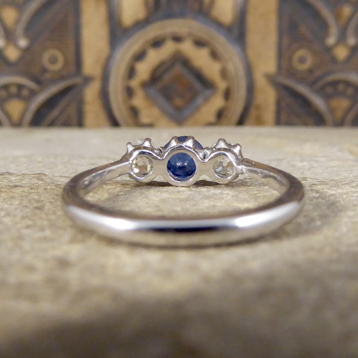 Edwardian Sapphire and Diamond Three-Stone Ring in Platinum In Good Condition In Yorkshire, West Yorkshire