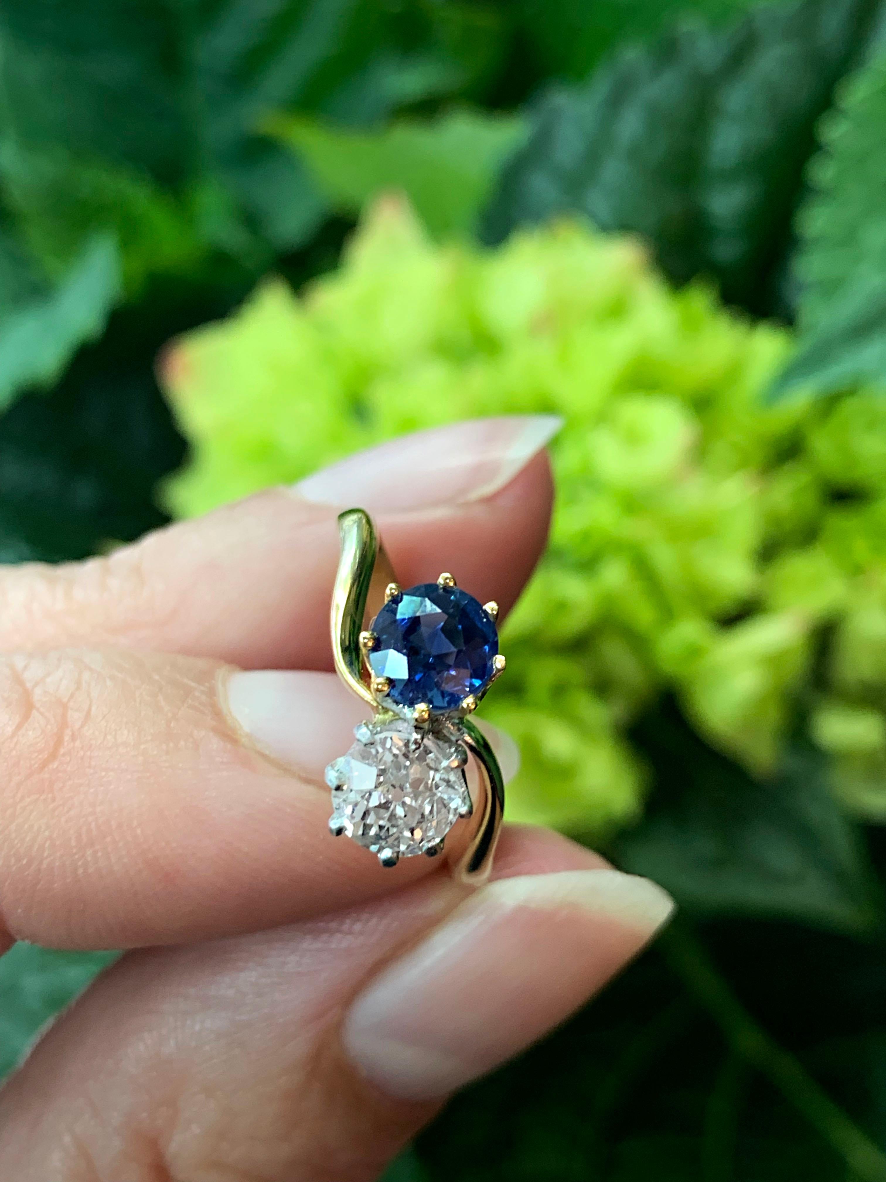 Edwardian Sapphire and Old Mine Cut Diamond Two-Stone Twist Engagement Ring 2