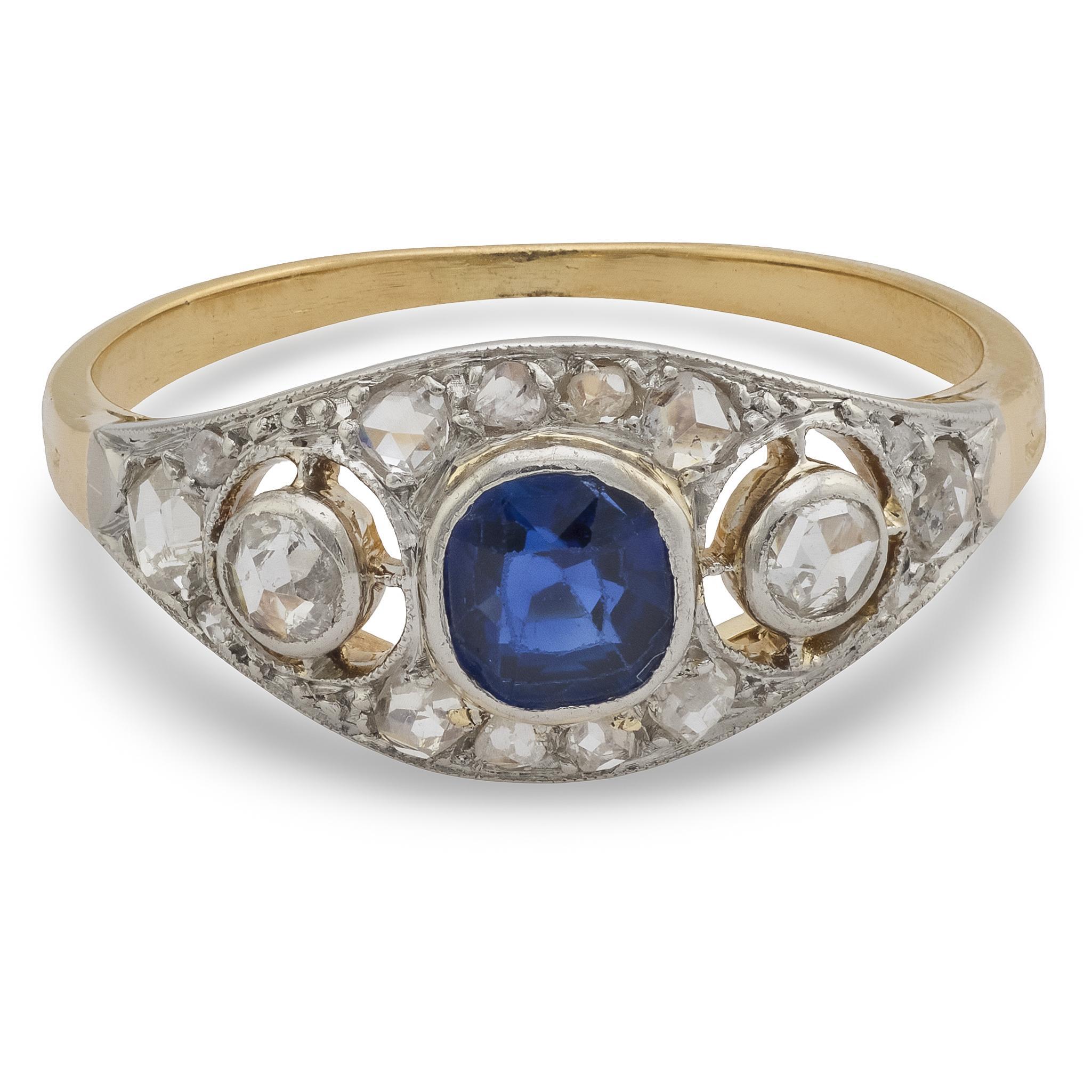 Cushion Cut Edwardian sapphire diamond 18k yellow gold and platinum ring For Sale