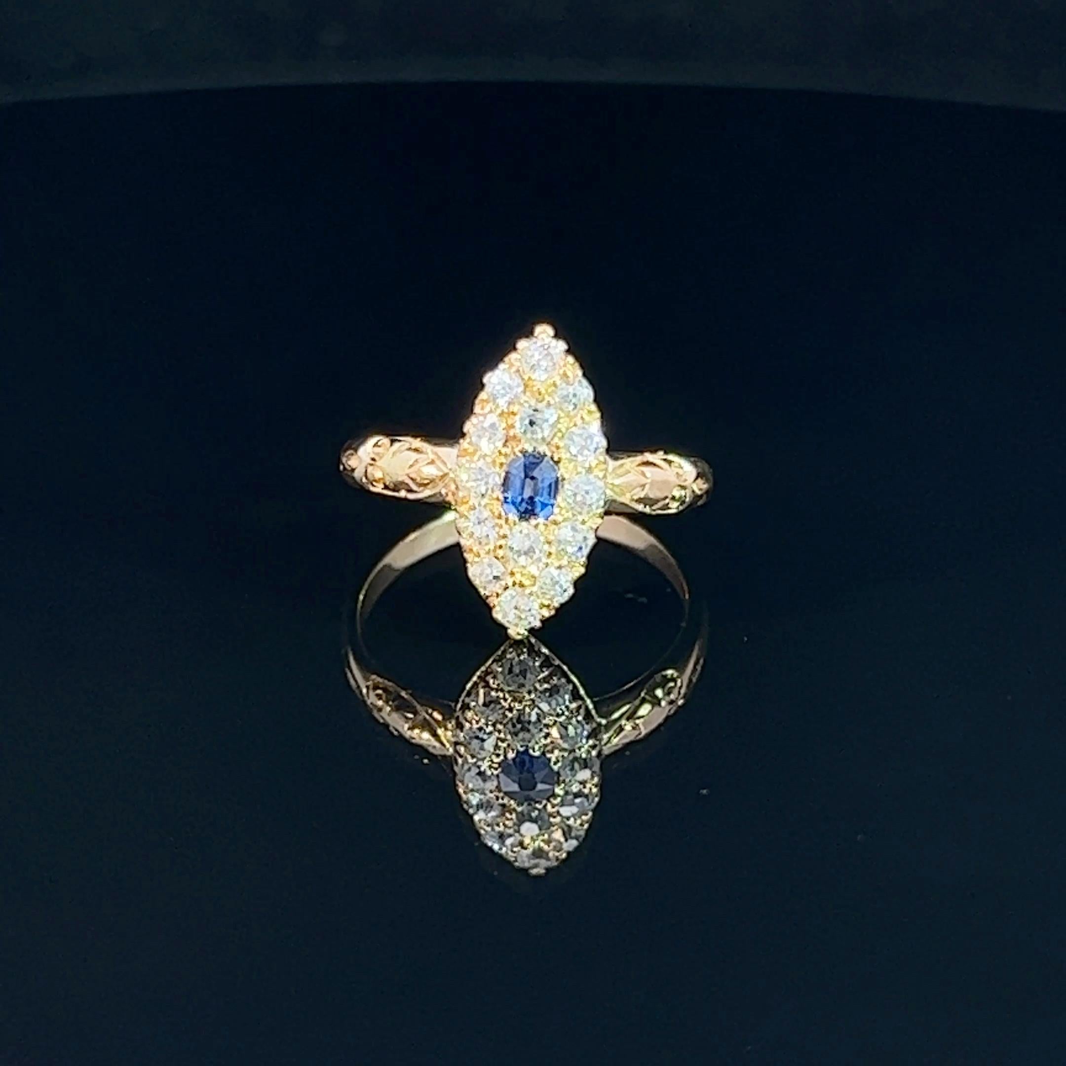 Marquise-Cluster-Ring mit edwardianischem Saphir und Diamant, um 1900 (Edwardian) im Angebot