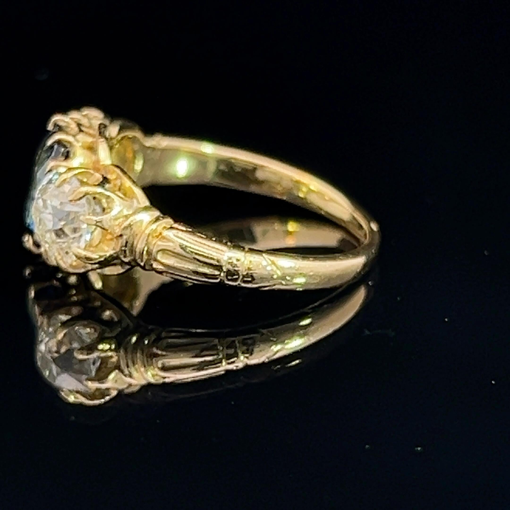 Edwardianischer Saphir & Diamant Drei Stein Ring im Angebot 1