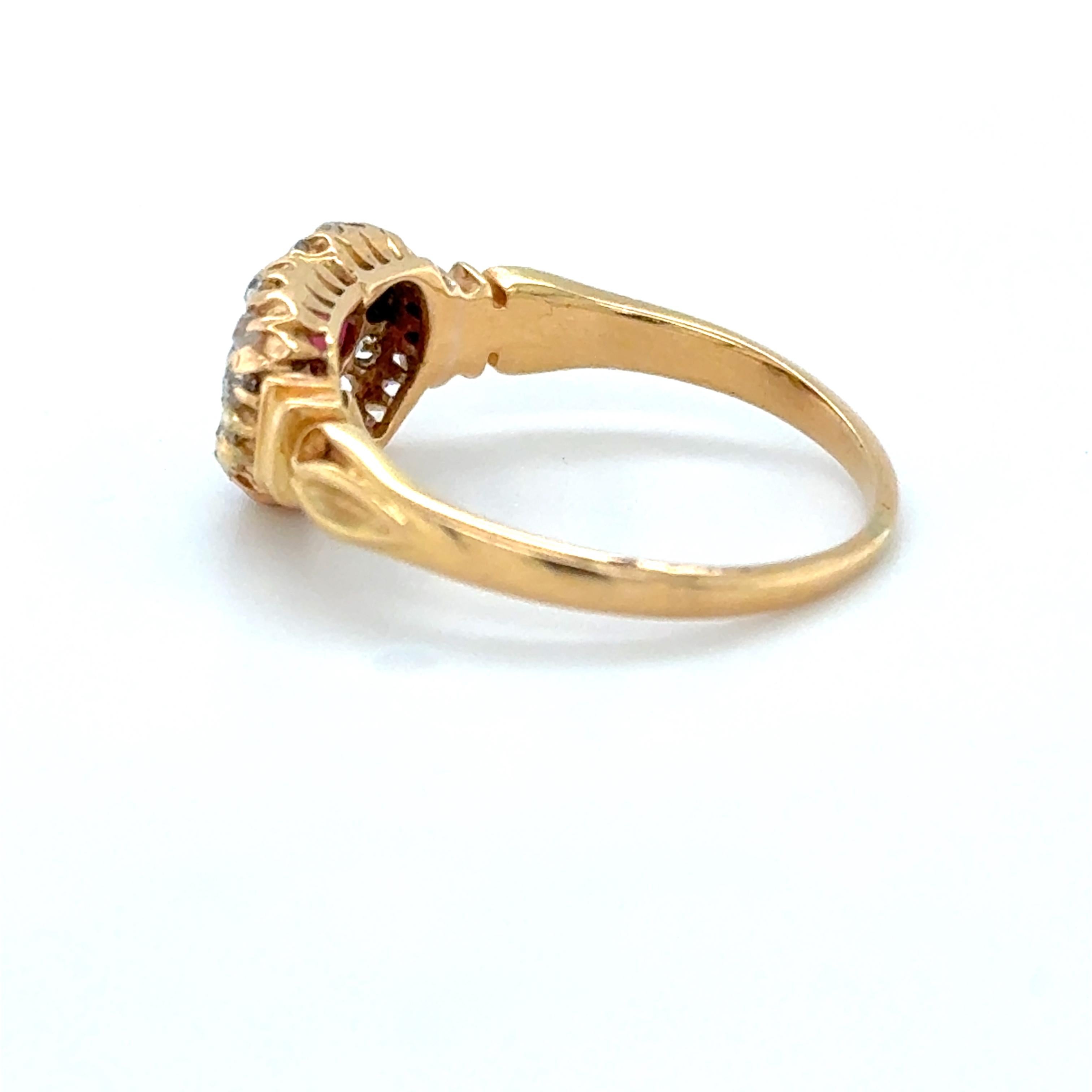 Bague édouardienne en or jaune 18 carats saphir rubis diamant Toi et Moi Cluster en vente 8