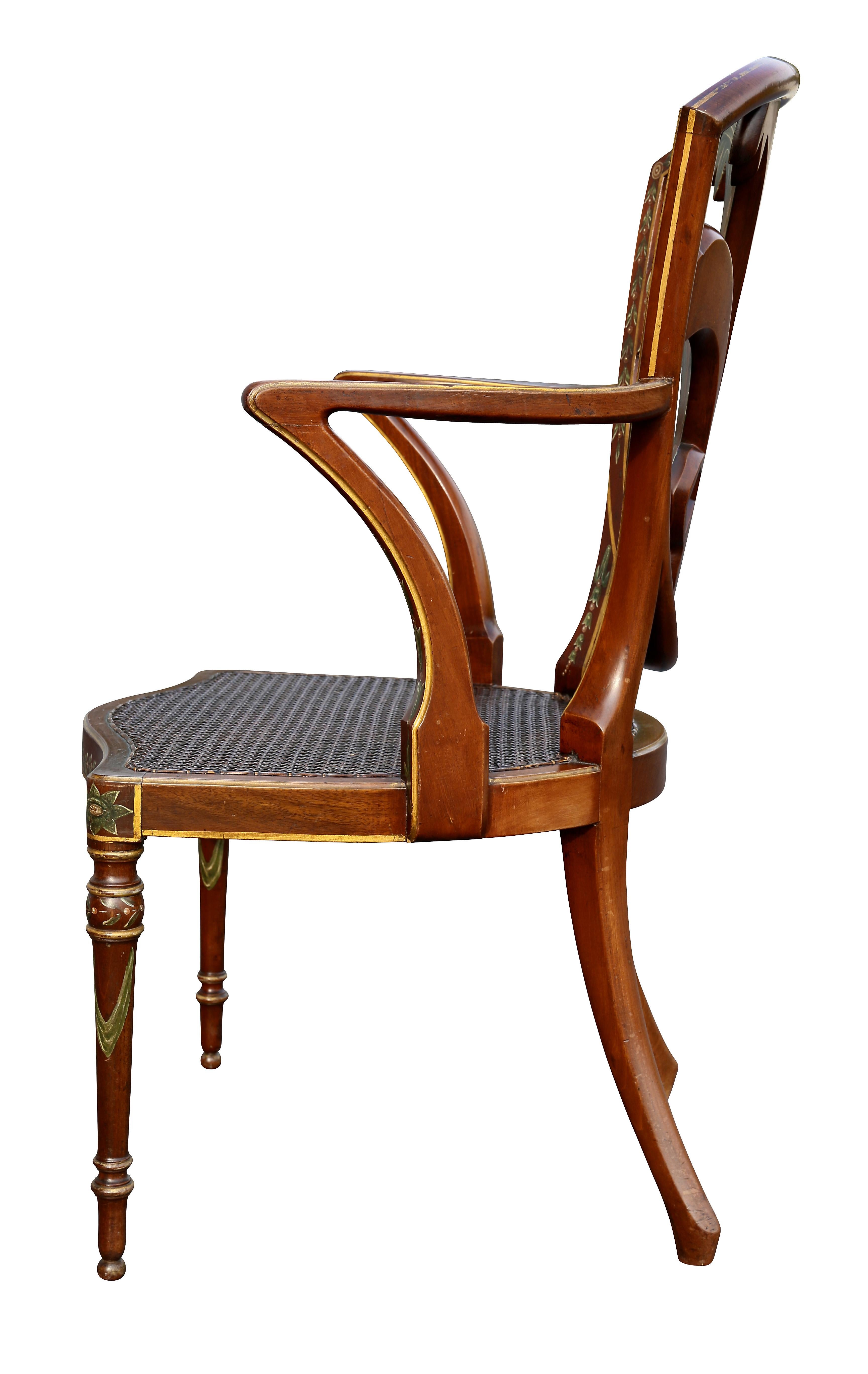 Edwardianischer Armlehnstuhl aus Satinholz und bemalt im Angebot 3