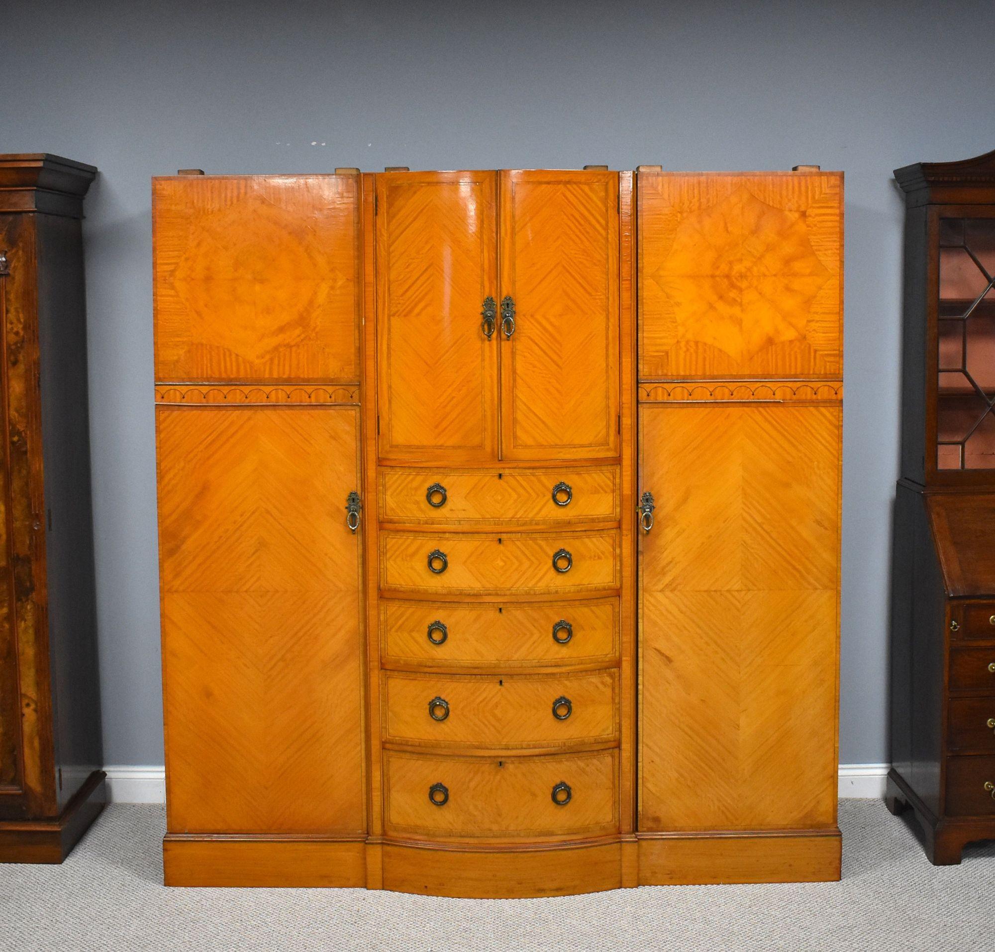 Armadio a due ante in legno di raso edoardiano In condizioni buone a Chelmsford, Essex