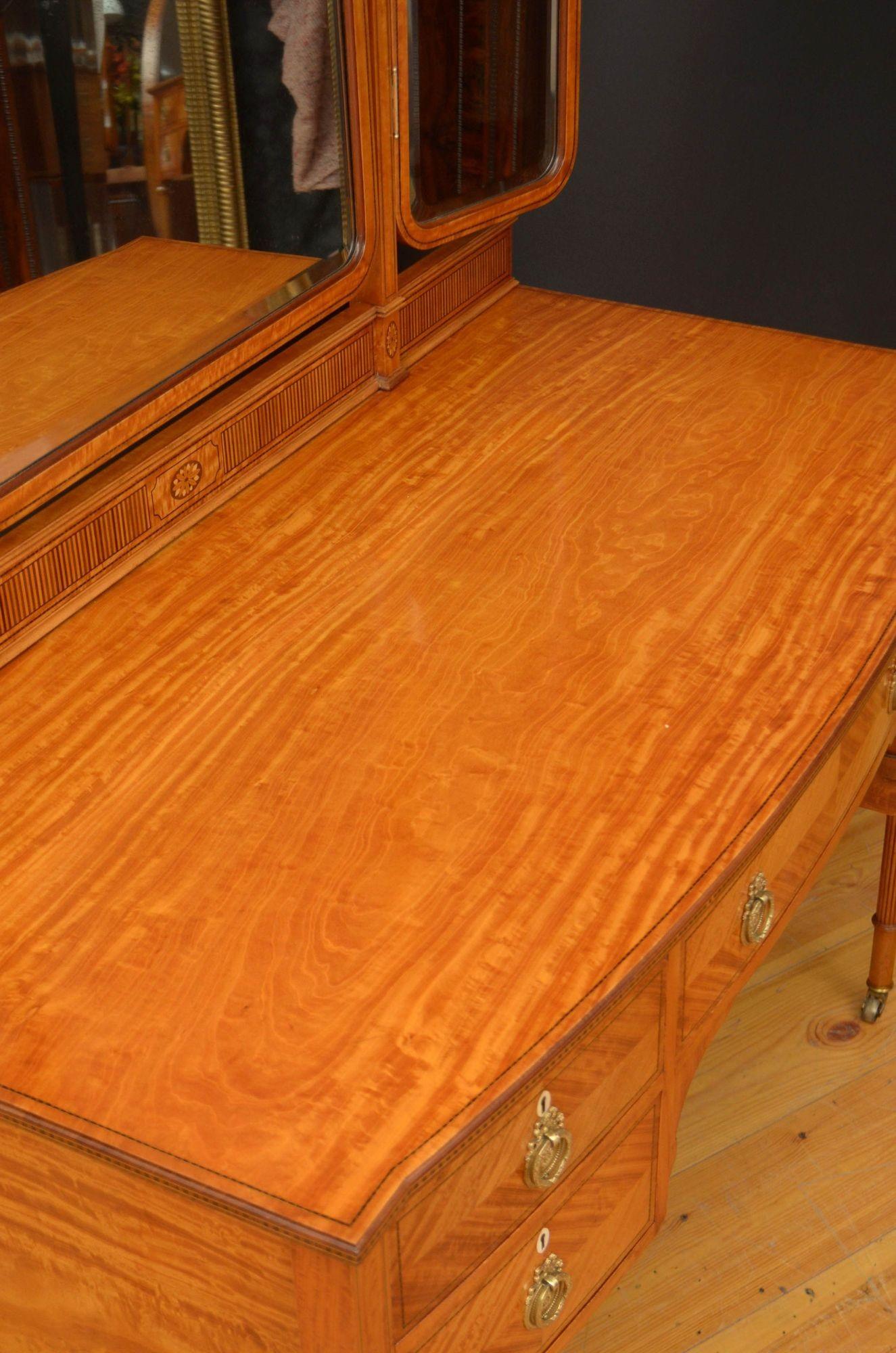 Edwardian Satinwood Dressing Table For Sale 4