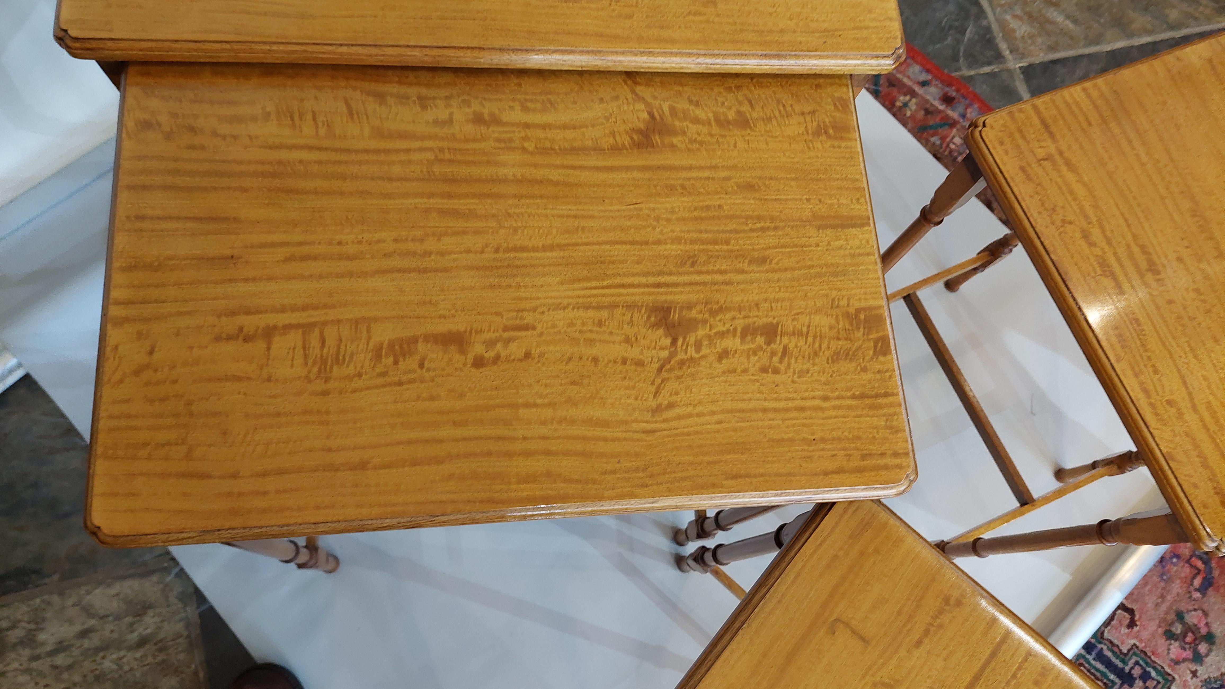 Edwardian Satinwood Quintetto Nest of Five Tables In Good Condition For Sale In Altrincham, GB