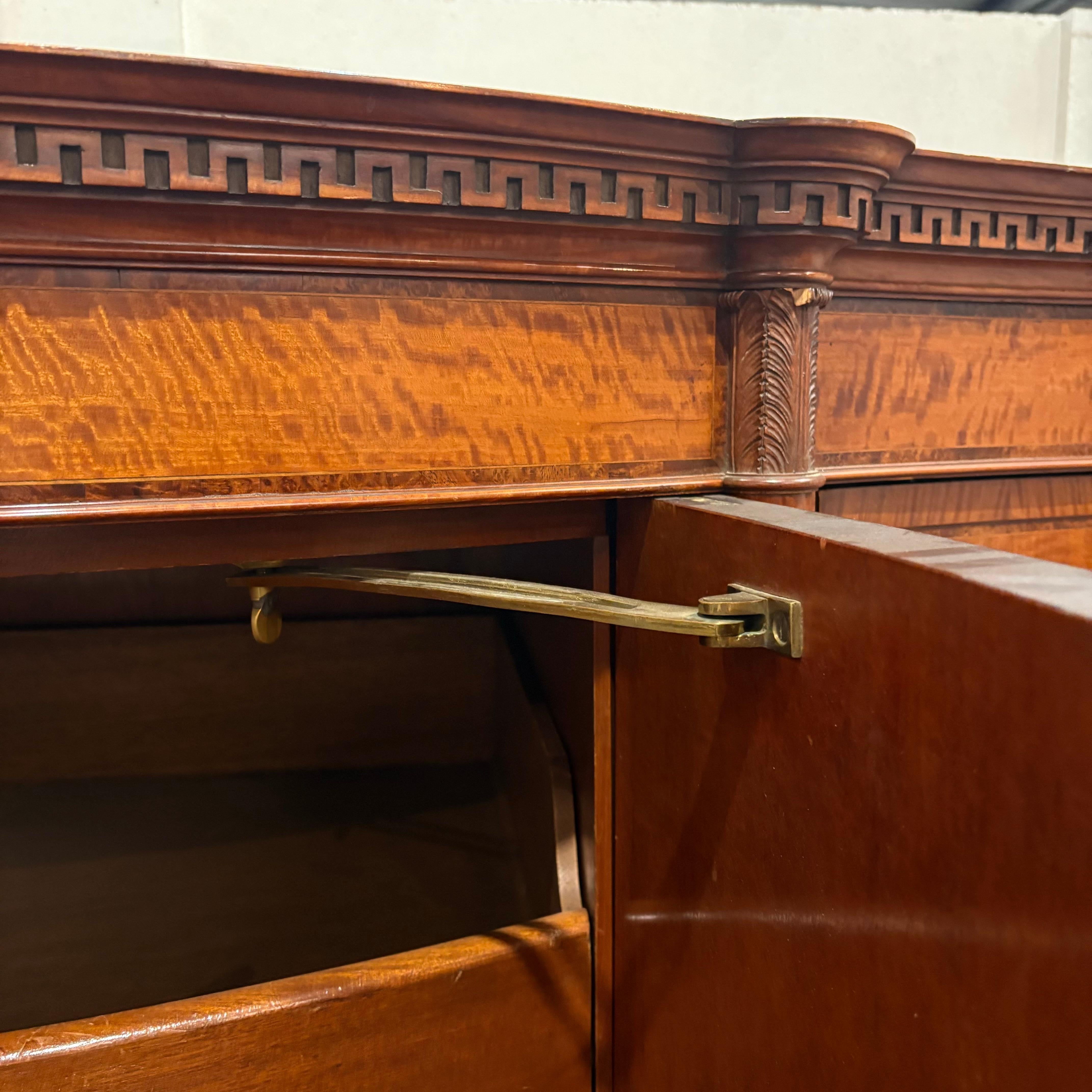 Edwardian Satinwood Garderobe von höchster Qualität im Angebot 3