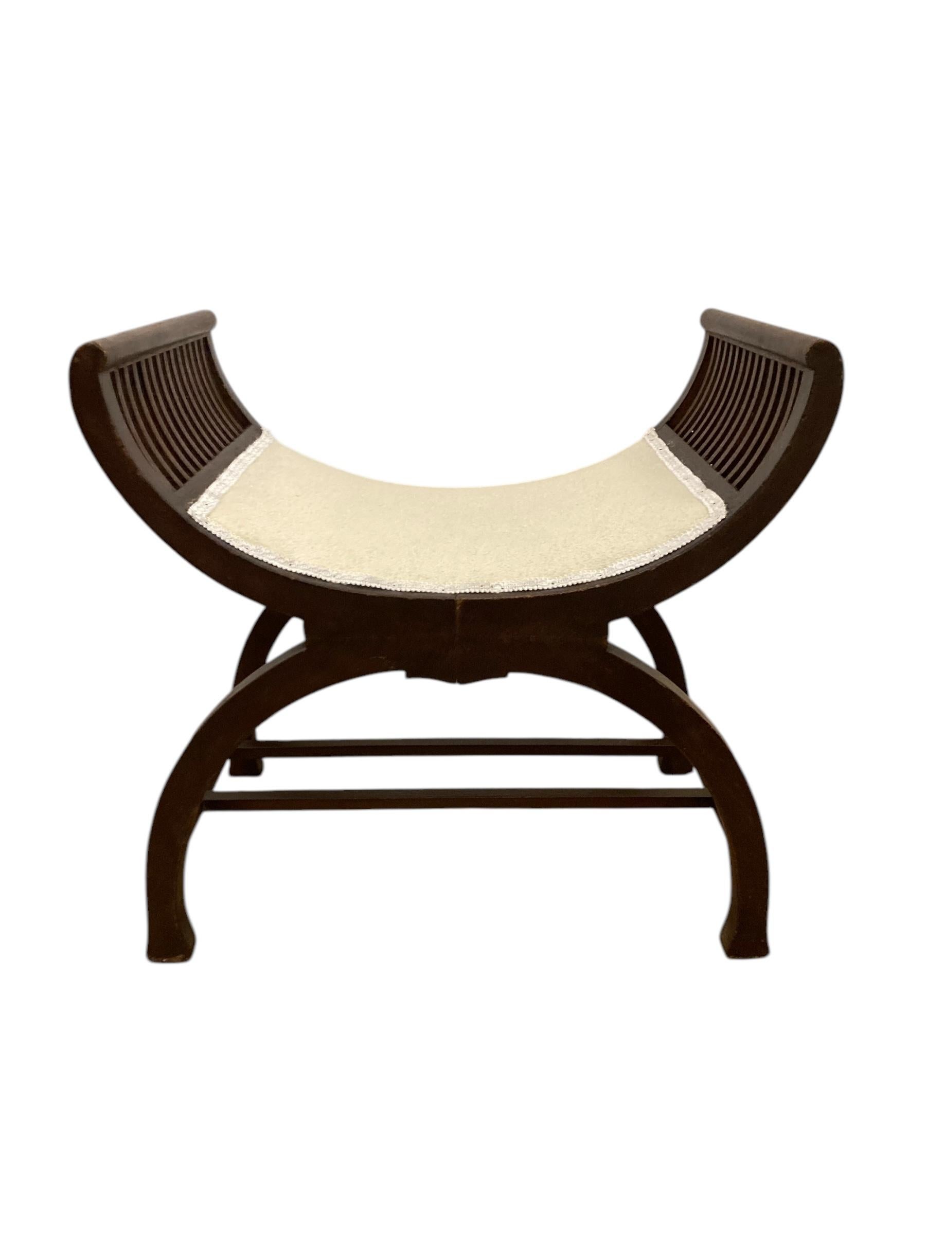 Edwardian Savanrola Style Mahogany Piano Stool with White Boucle Fabric Seat 4