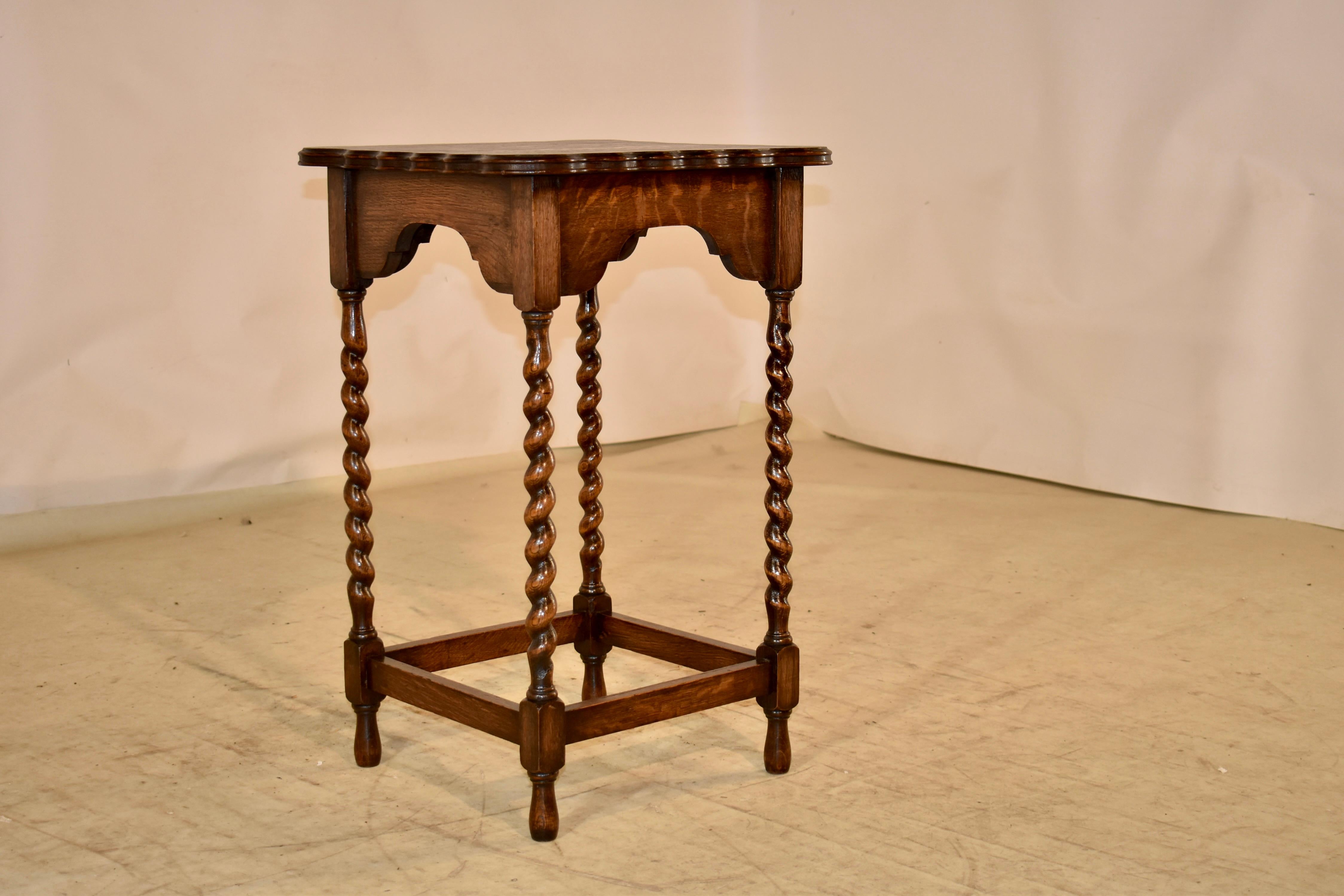 English Edwardian Scalloped Side Table, Circa 1900 For Sale