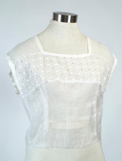 Edwardian Sheer White Organdy Eyelet Cap Sleeve Blouse w Square Neck  – S, 1910s