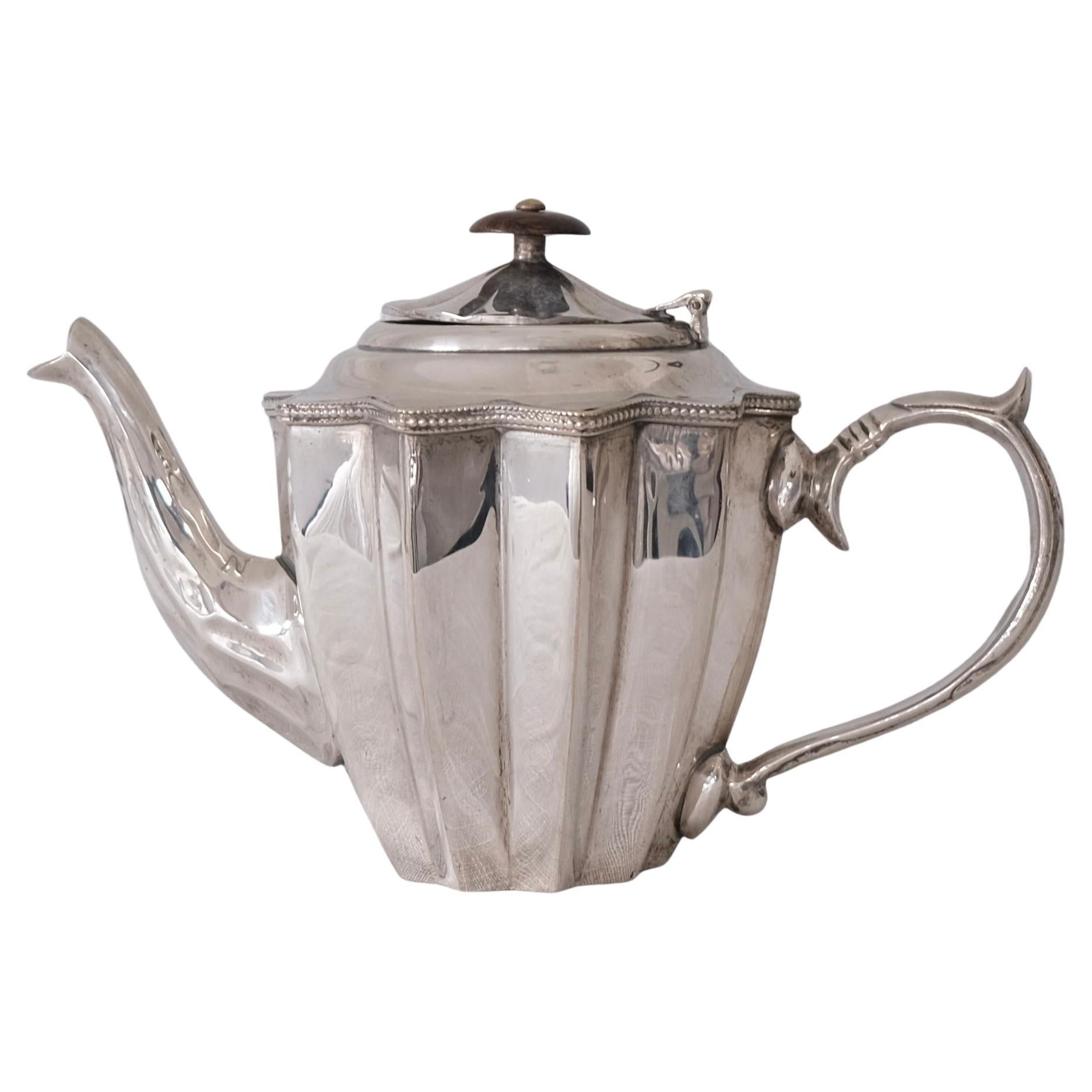 Edwardian Sheffield Fluted Silverplate Teapot with Star Foot, England, c. 1910 For Sale
