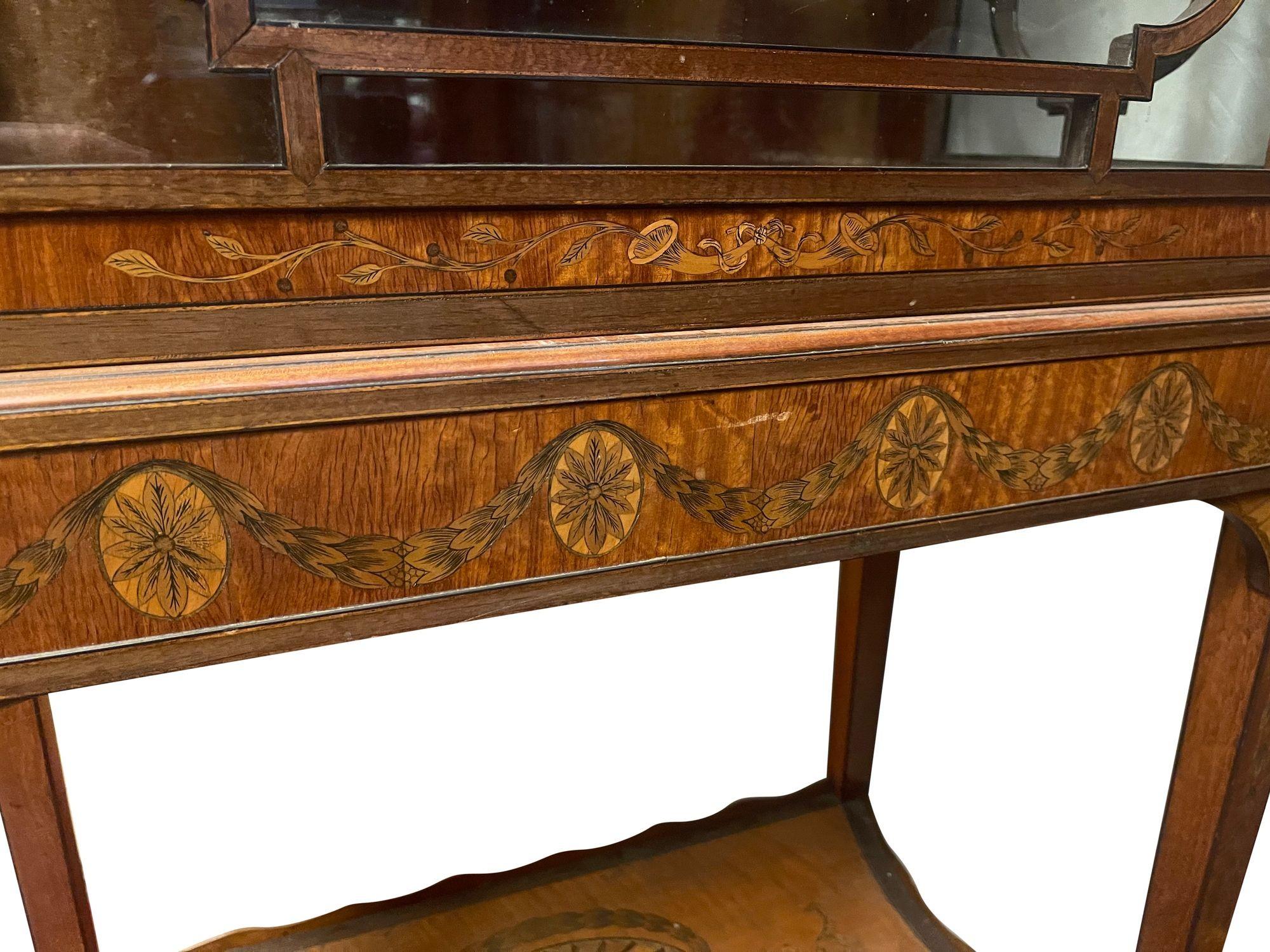19th Century Edwardian Sheraton revival display cabinet, circa 1900 For Sale