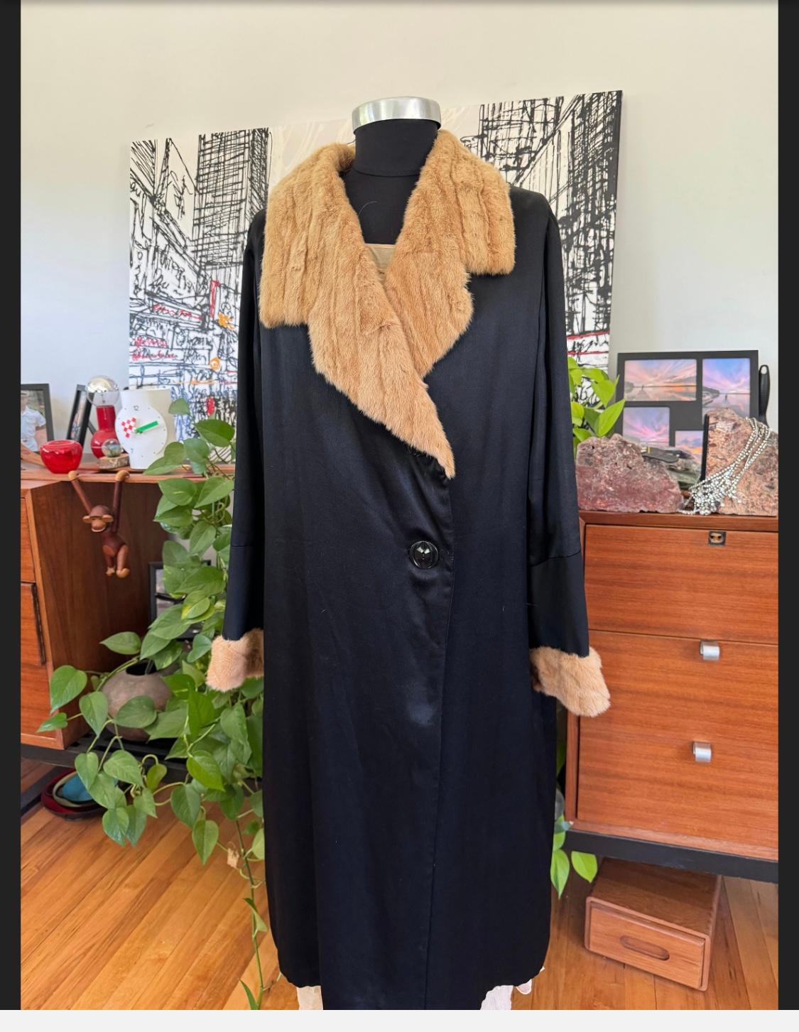 Women's Edwardian Silk Ermine Fur Duster Coat For Sale
