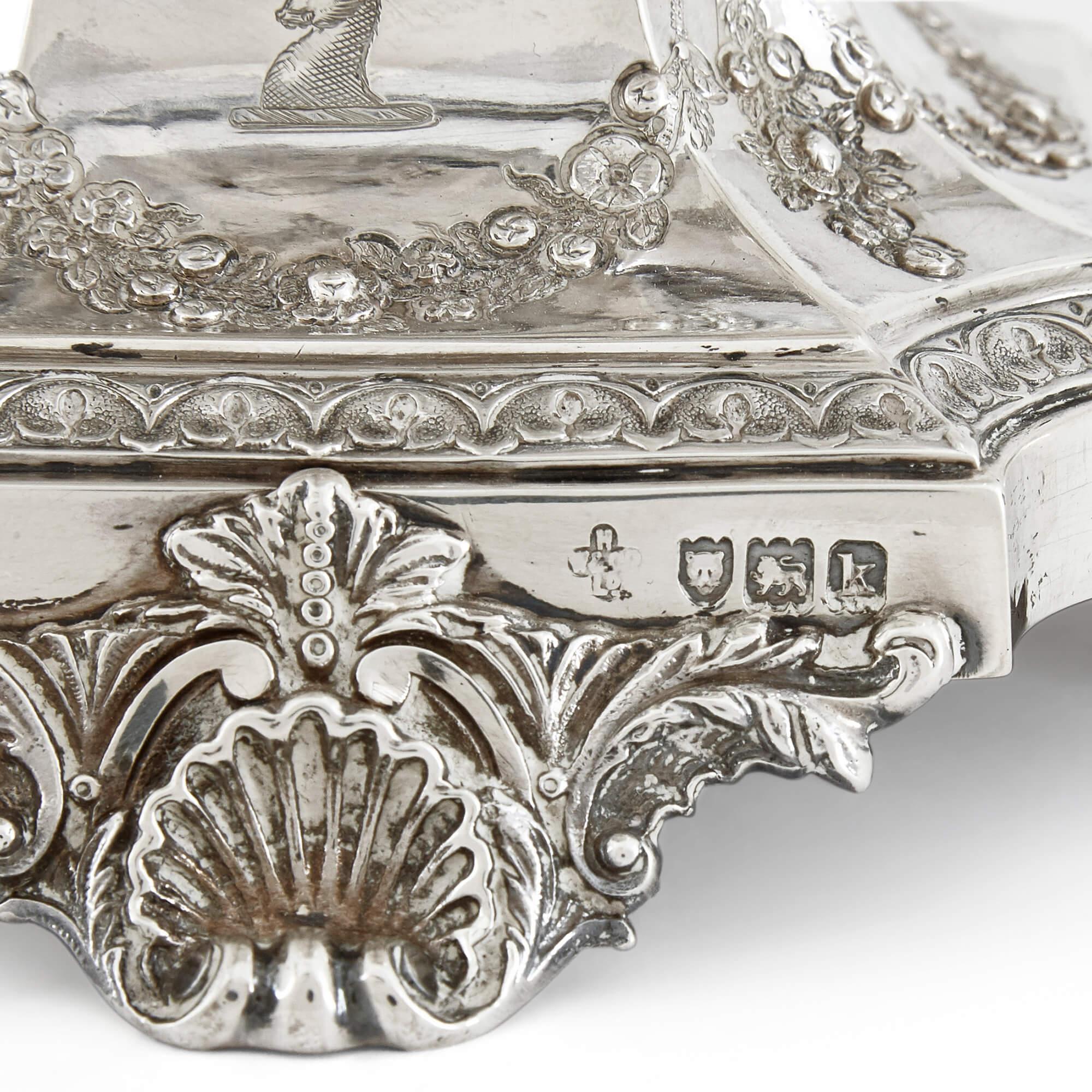 Edwardian Silver Centrepiece Suite by Horace Woodward & Co. London For Sale 3