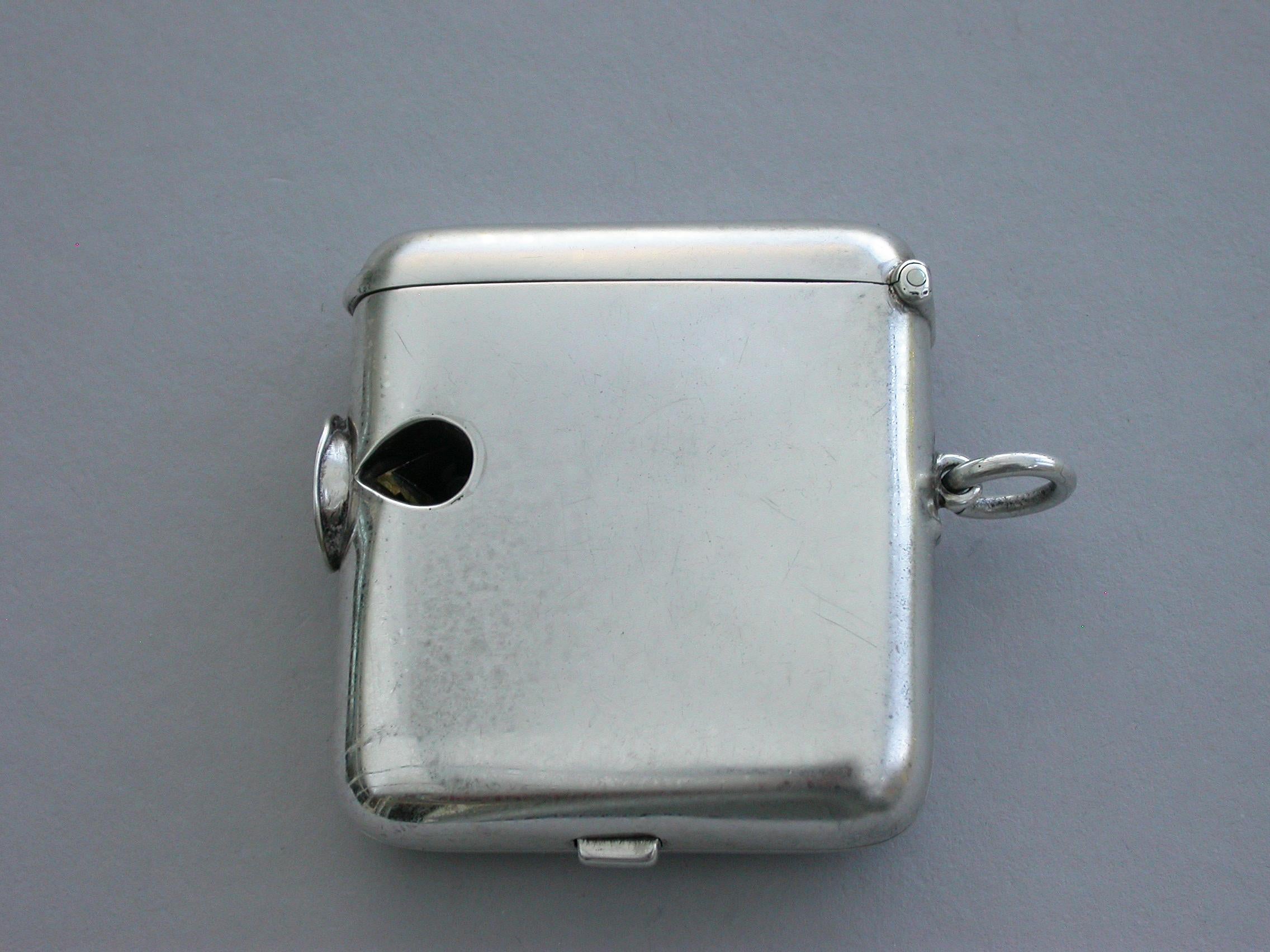 Edwardian Silver Combination Vesta Case/Sovereign Case/Cheroot Cutter 1901 5
