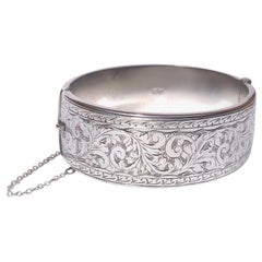 Vintage Edwardian Silver Engraved Bangle