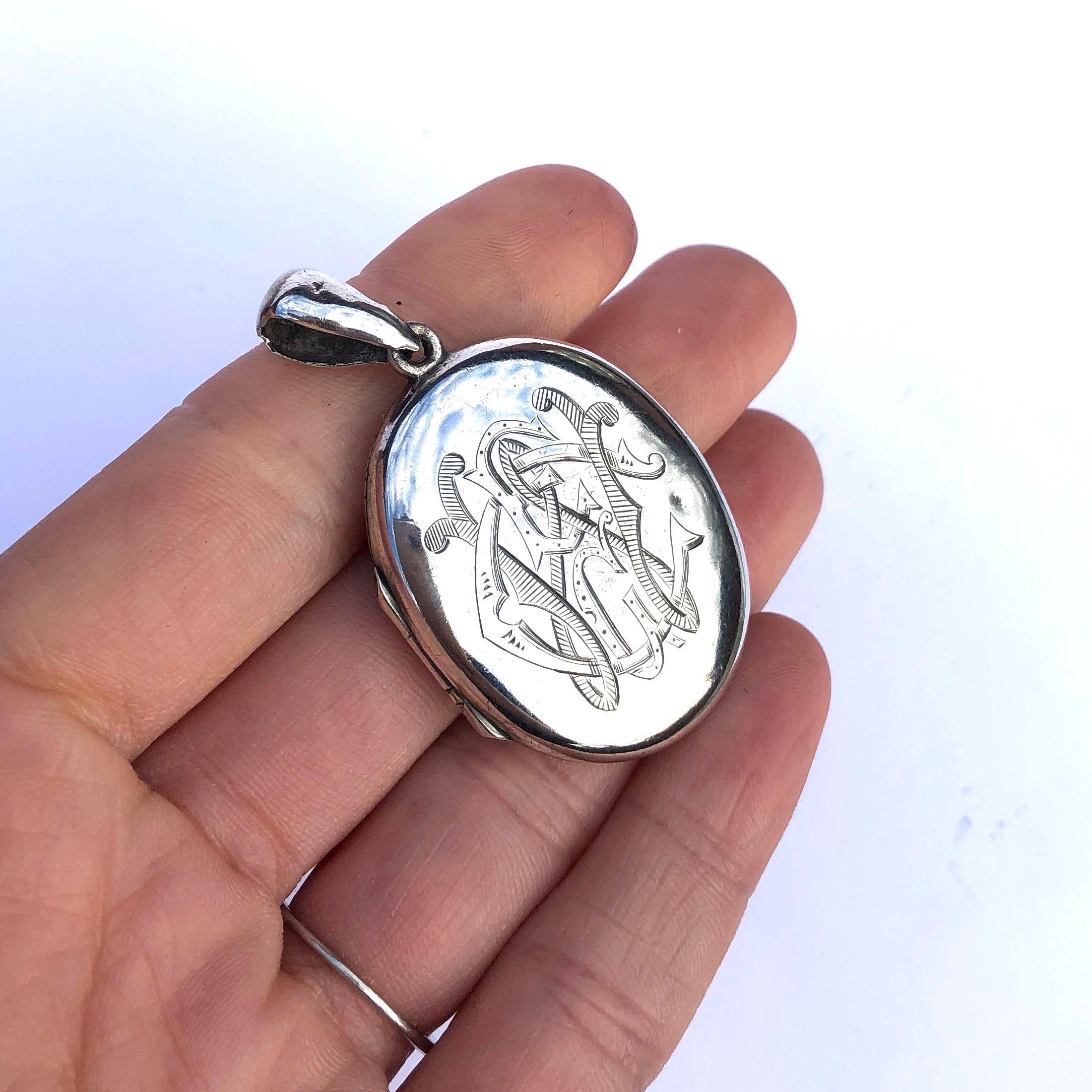 Women's Edwardian Silver Engraved Locket For Sale
