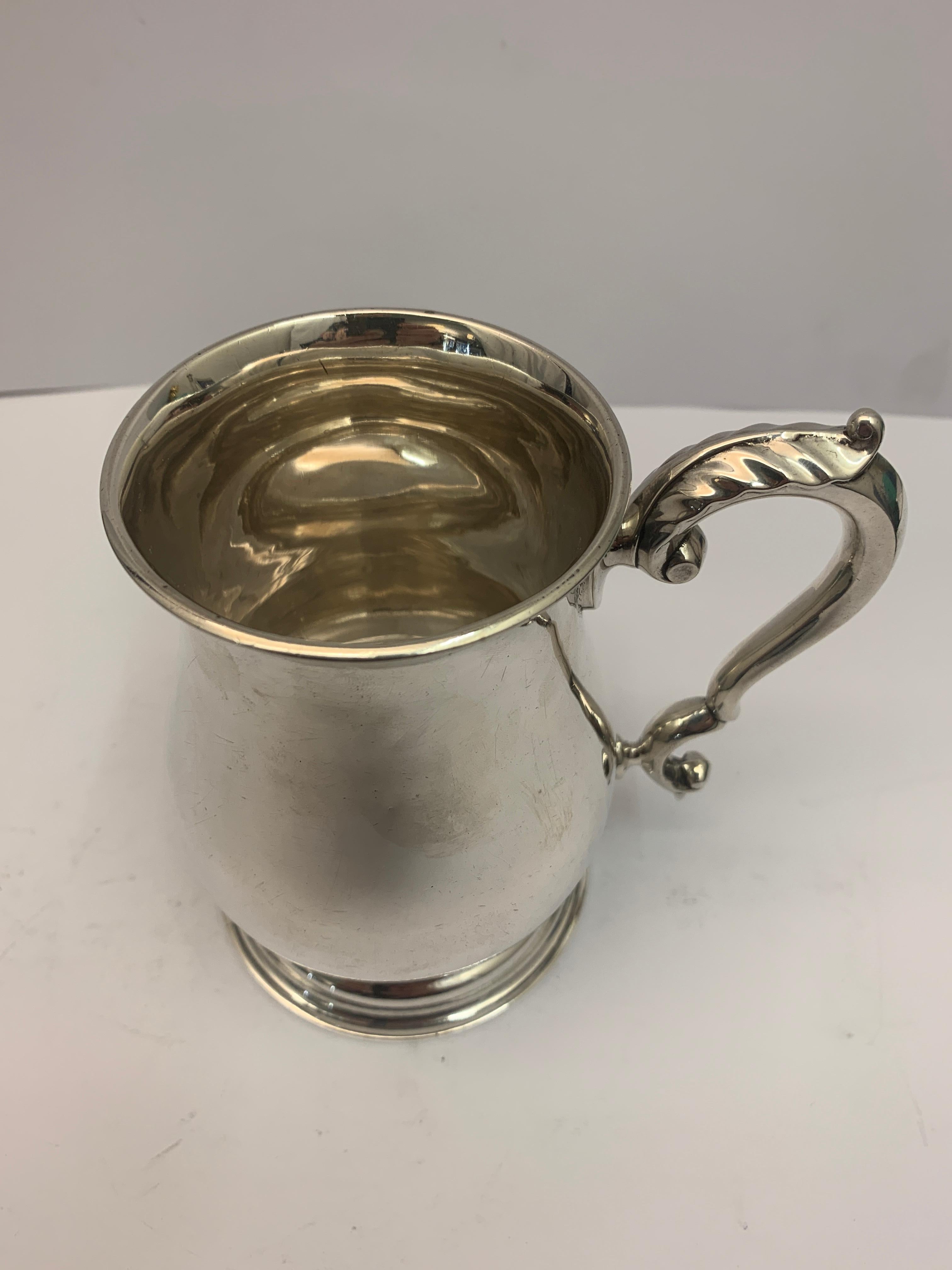 English Edwardian Silver Mug Made by John Edward Wilmot For Sale