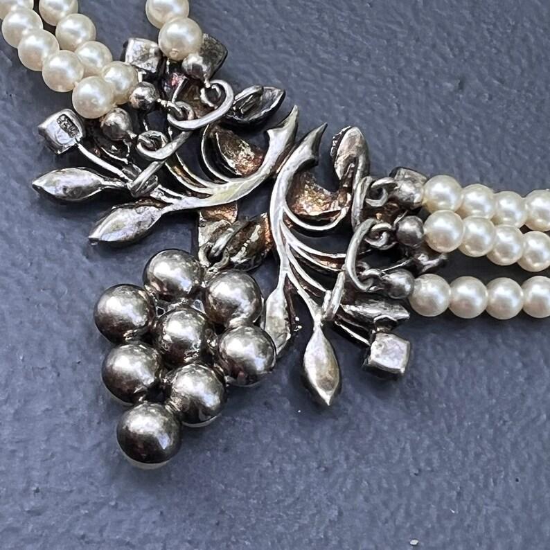 Edwardian silver paste stones, faux  pearls pendant Necklace French. For Sale 6