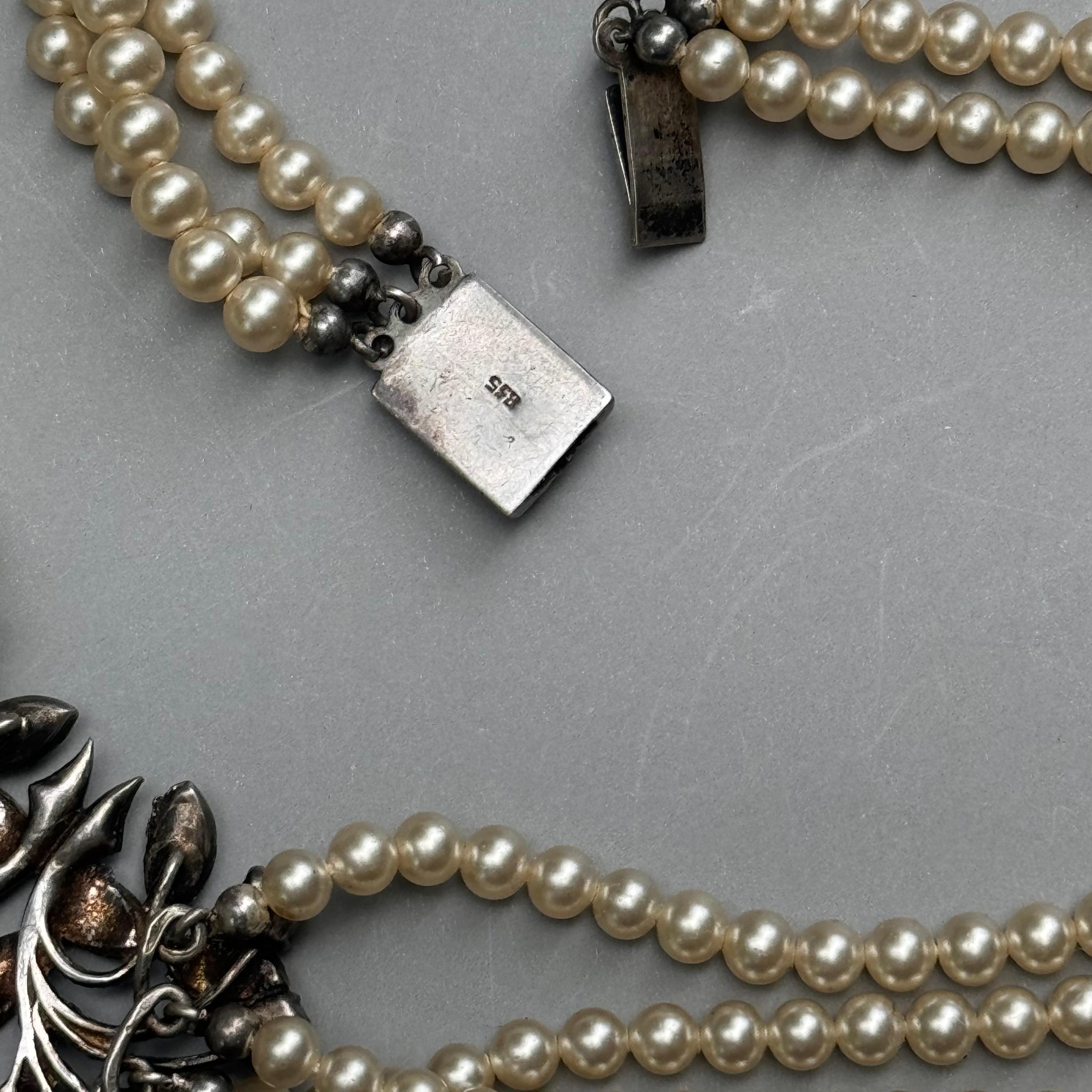 Edwardian silver paste stones, faux  pearls pendant Necklace French. For Sale 7