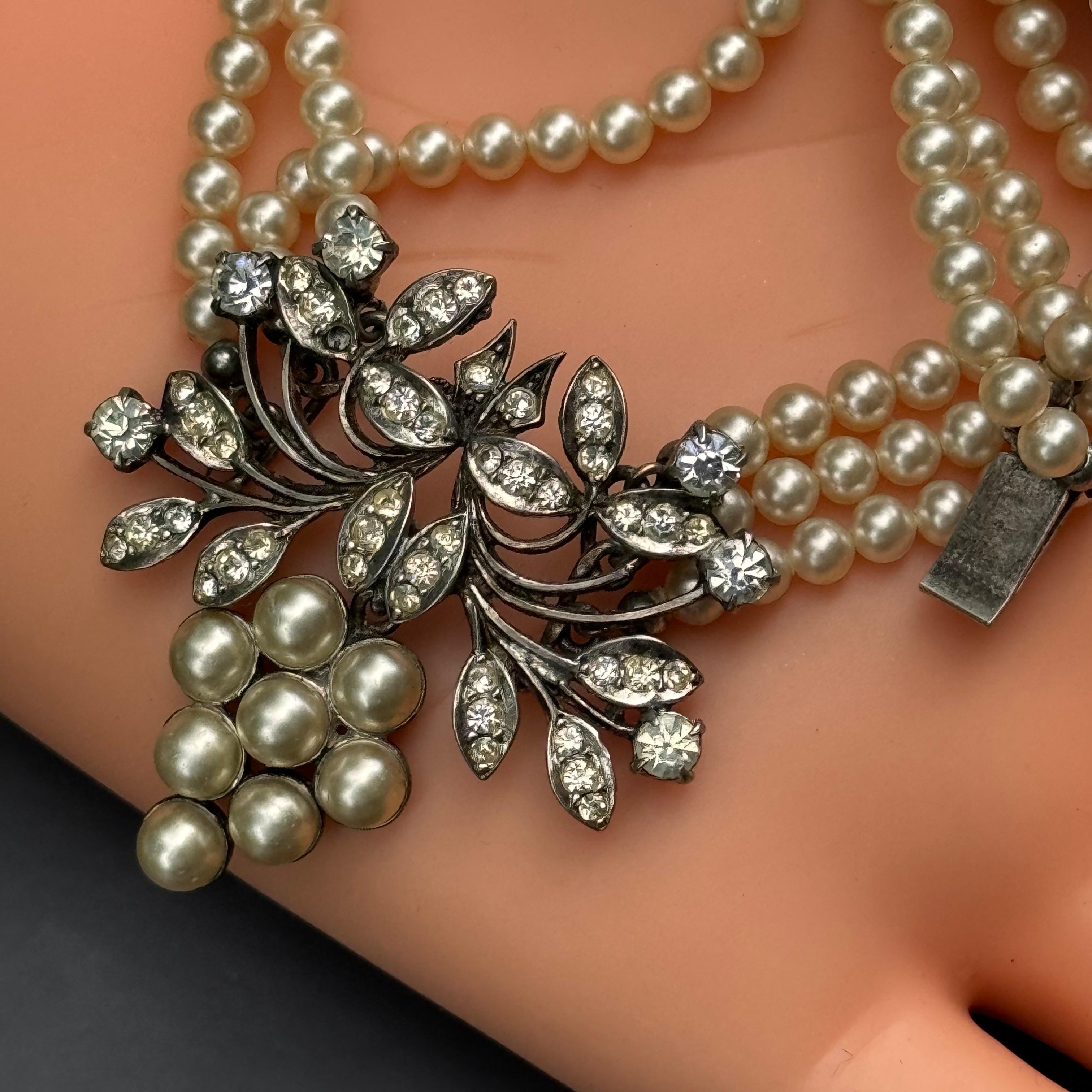 Edwardian silver paste stones, faux  pearls pendant Necklace French. For Sale 9