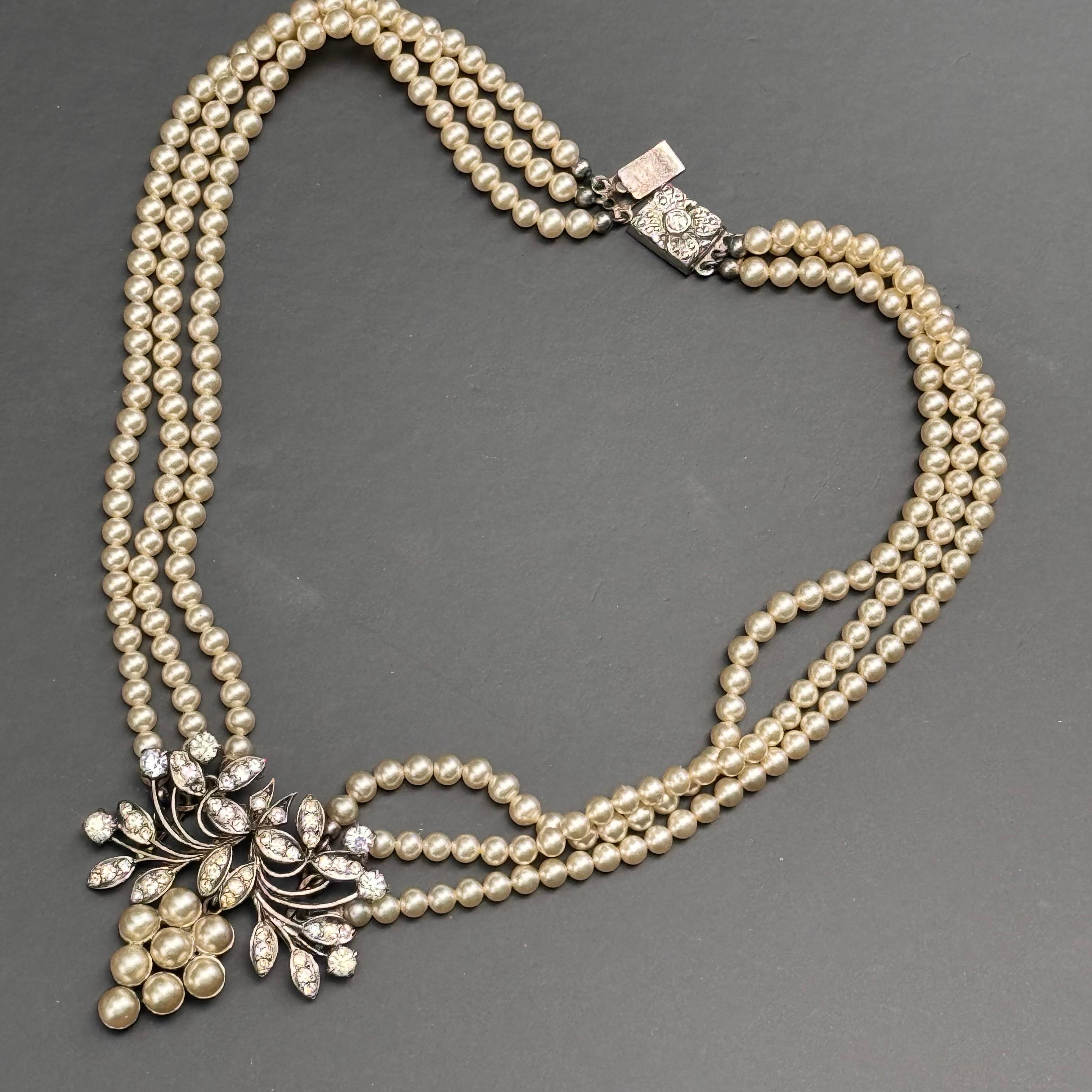 Edwardian silver paste stones, faux  pearls pendant Necklace French. For Sale 10