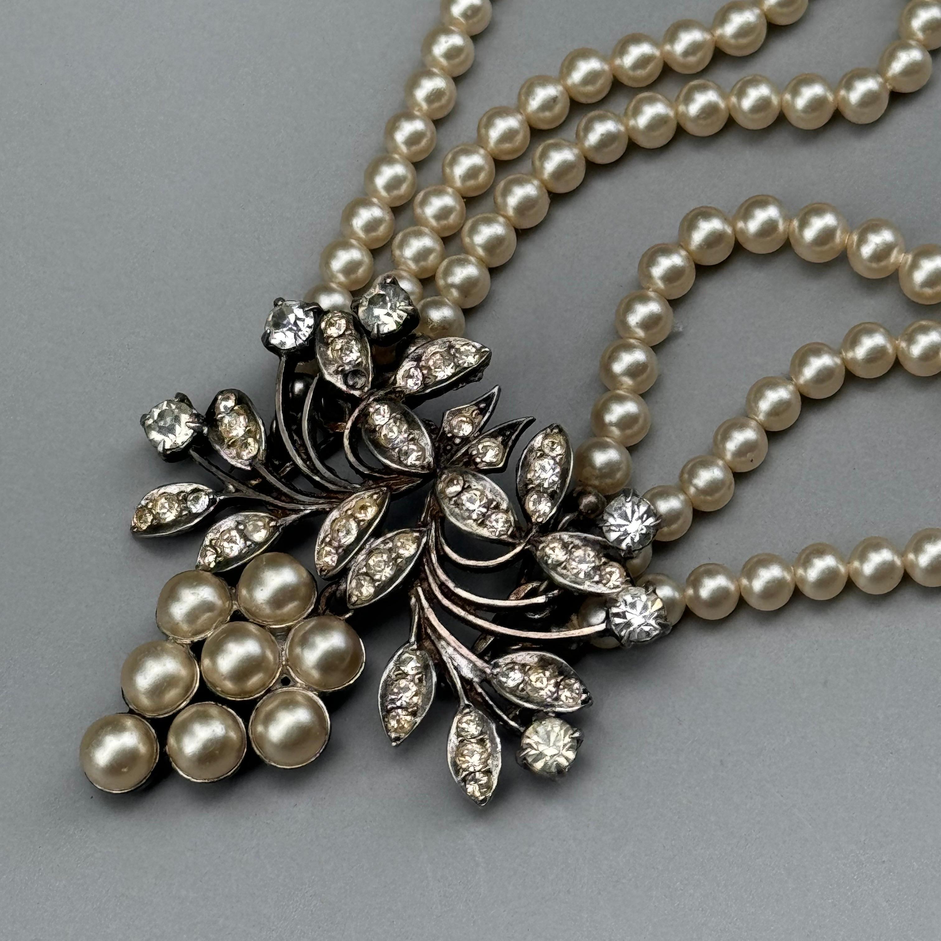 Edwardian silver paste stones, faux  pearls pendant Necklace French. For Sale 4
