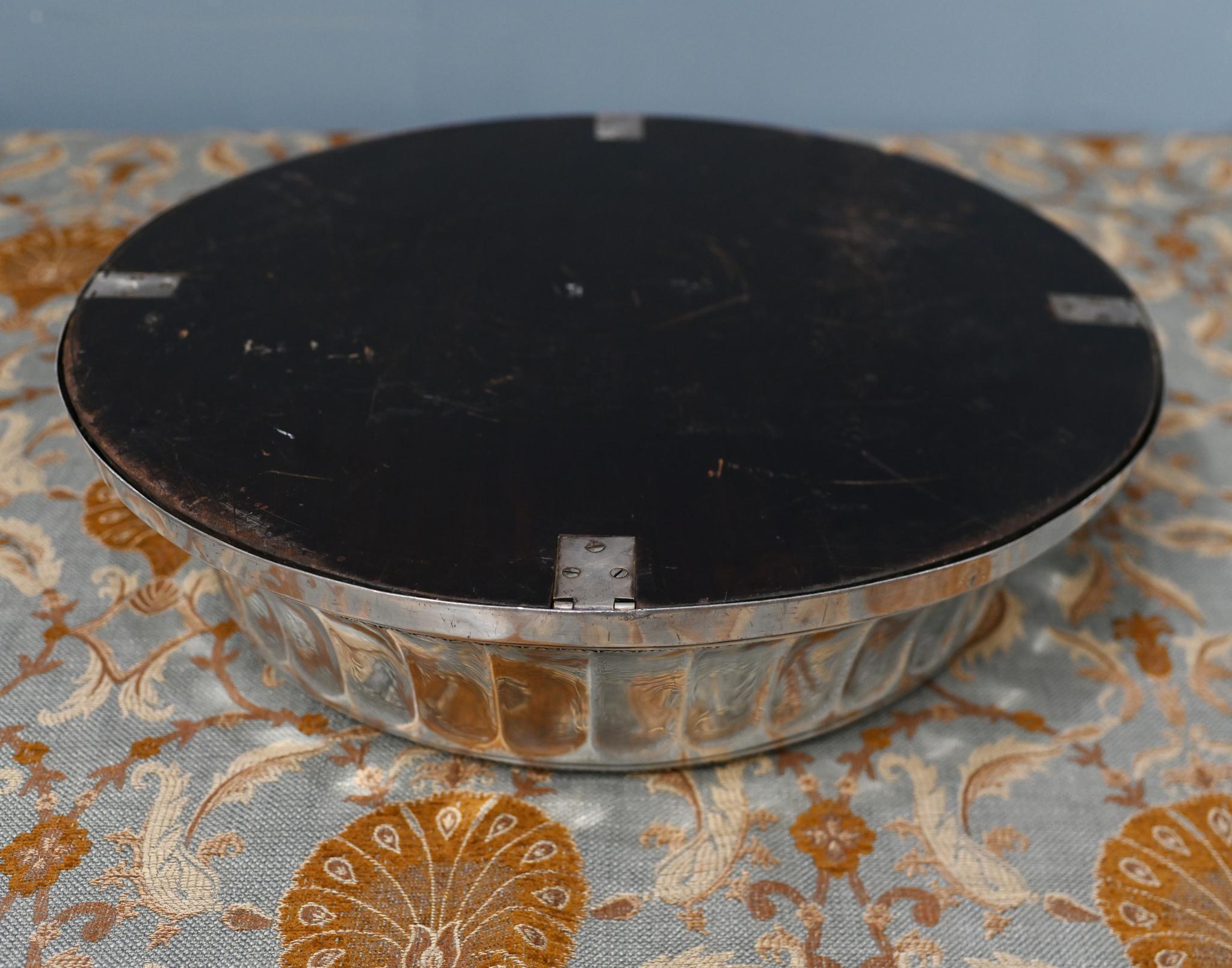 Edwardian Silver Plate Cake Stand Display Plateau Wedding Platter 1910 en vente 9