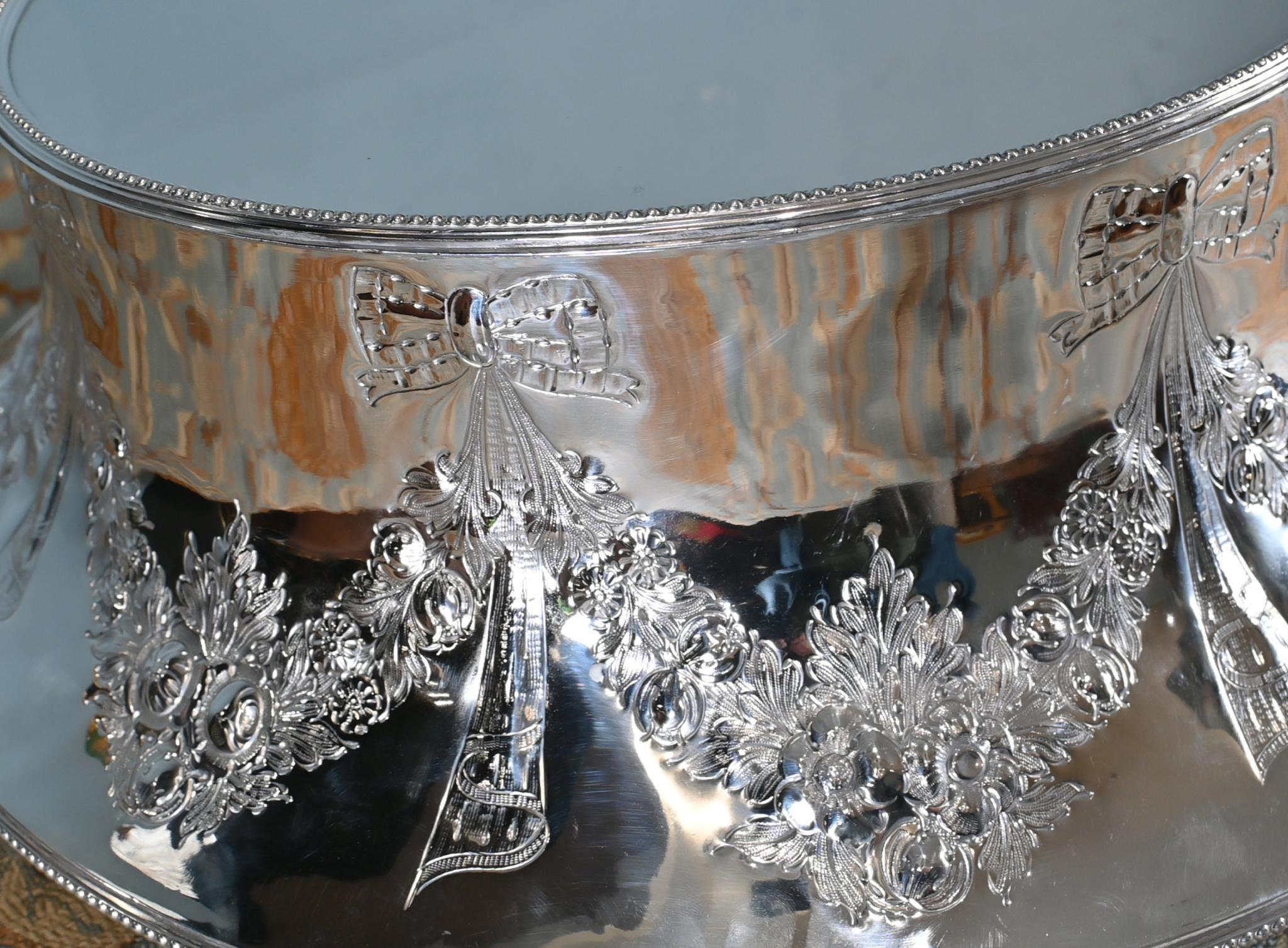 Edoardiano Alzata per torte in argento di epoca edoardiana Sheffield Mappin & Webb in vendita