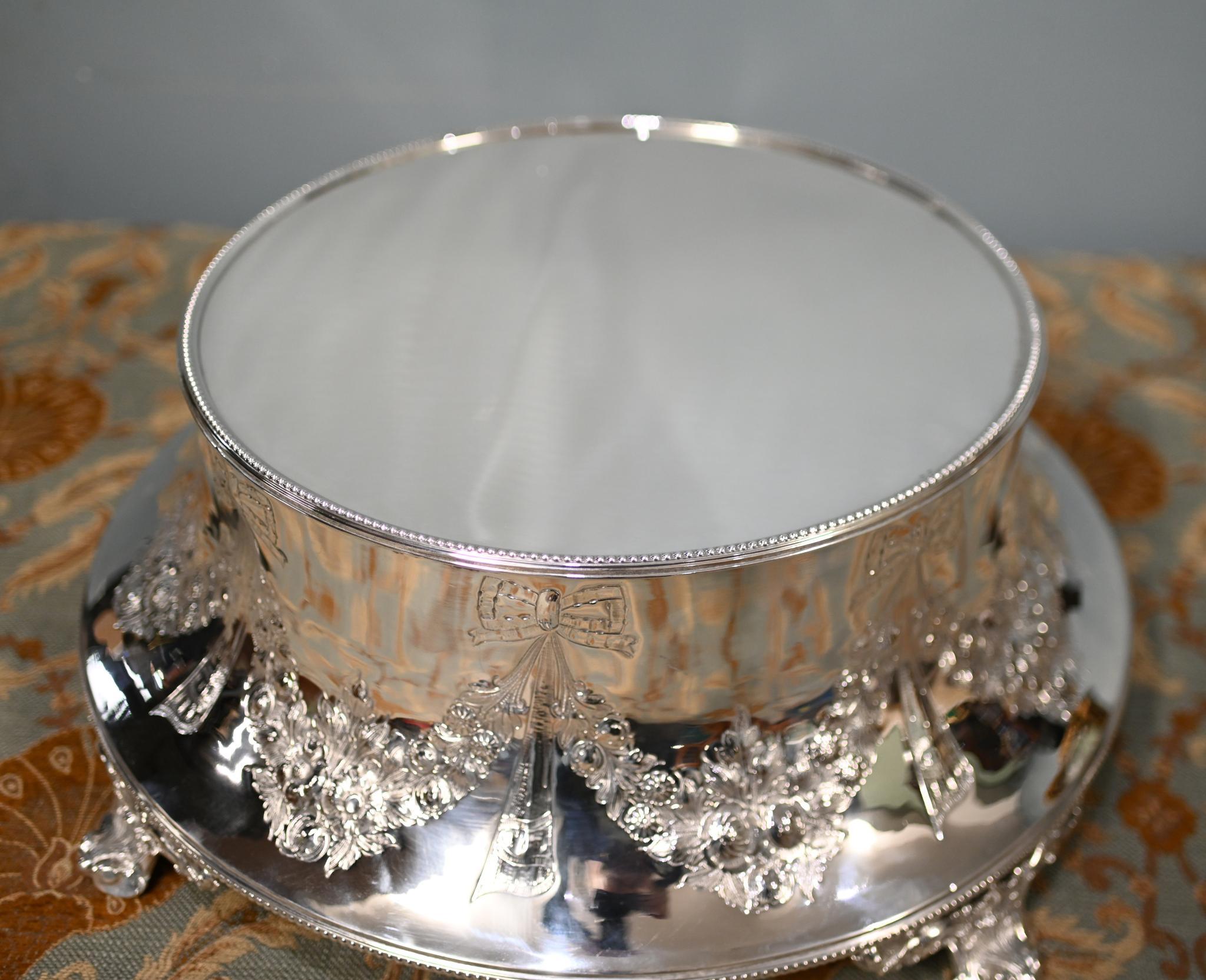 Alzata per torte in argento di epoca edoardiana Sheffield Mappin & Webb in vendita 1