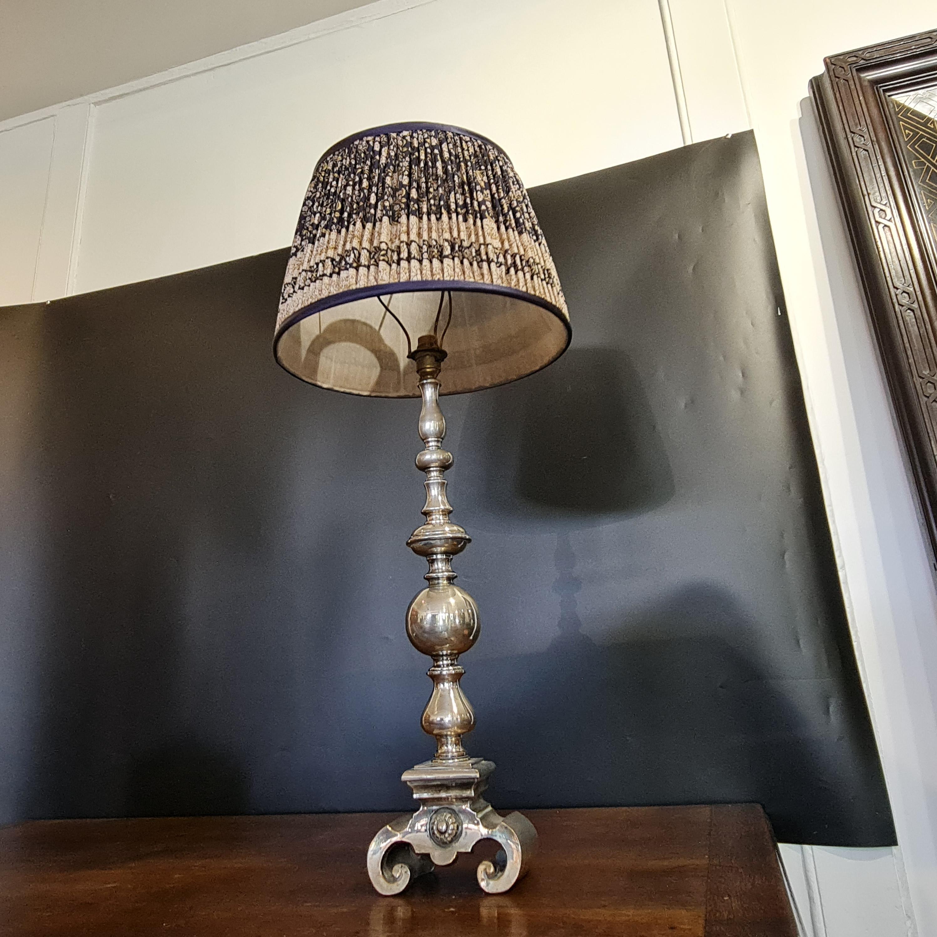 Silver Plate Edwardian Silver plated table Lamp For Sale