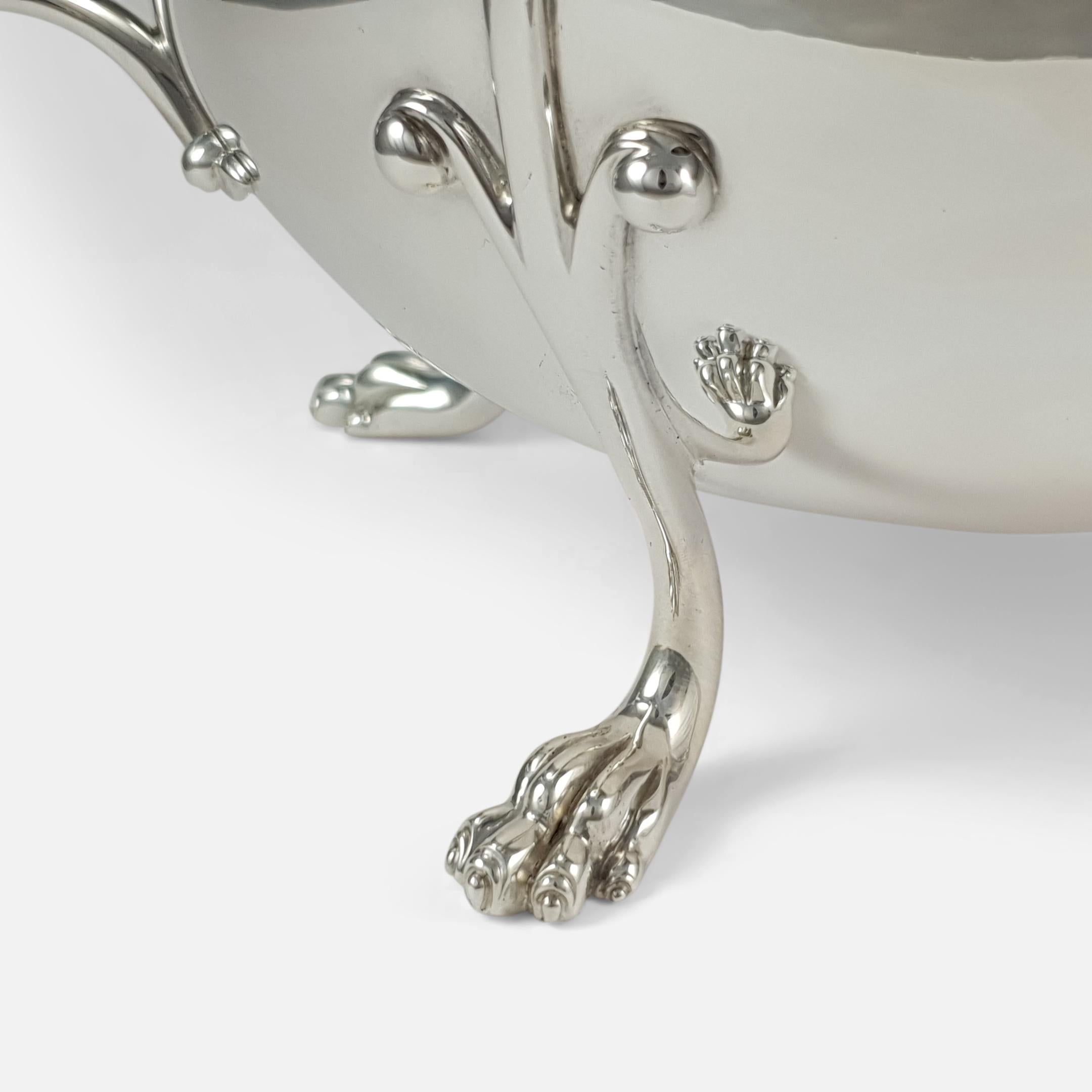 Edwardian Silver Twin-Handled Jardinière Bowl, Wakely and Wheeler, 1905 For Sale 4