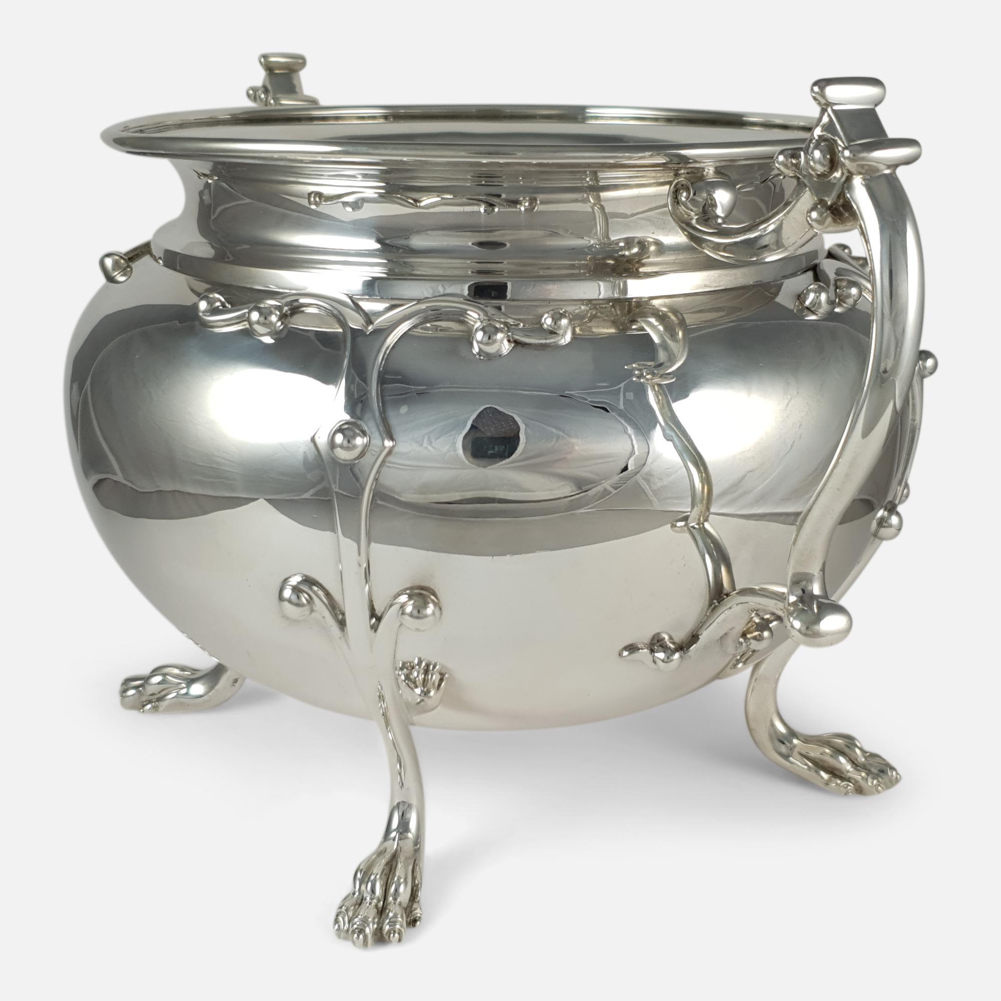 Early 20th Century Edwardian Silver Twin-Handled Jardinière Bowl, Wakely and Wheeler, 1905 For Sale