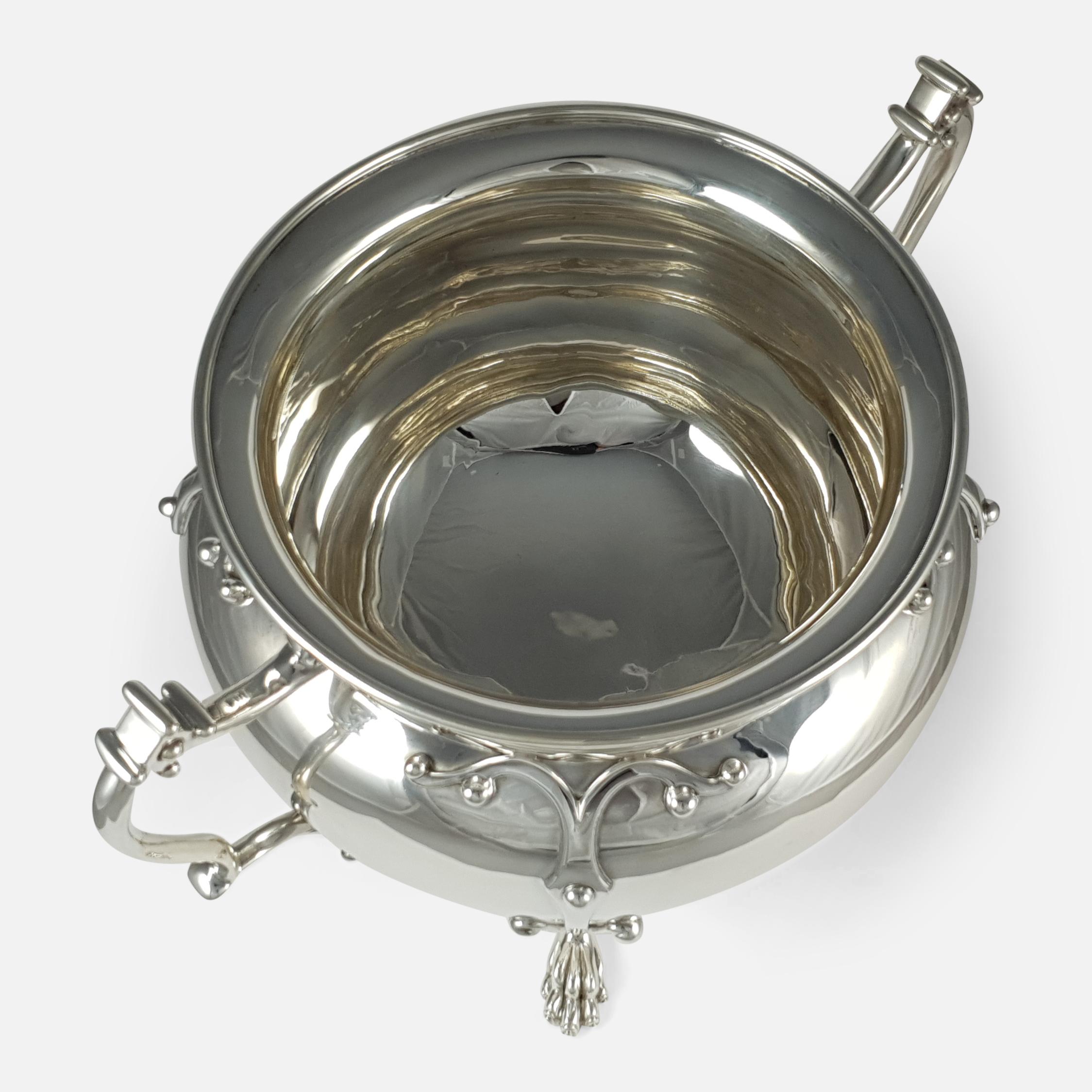 Edwardian Silver Twin-Handled Jardinière Bowl, Wakely and Wheeler, 1905 For Sale 2