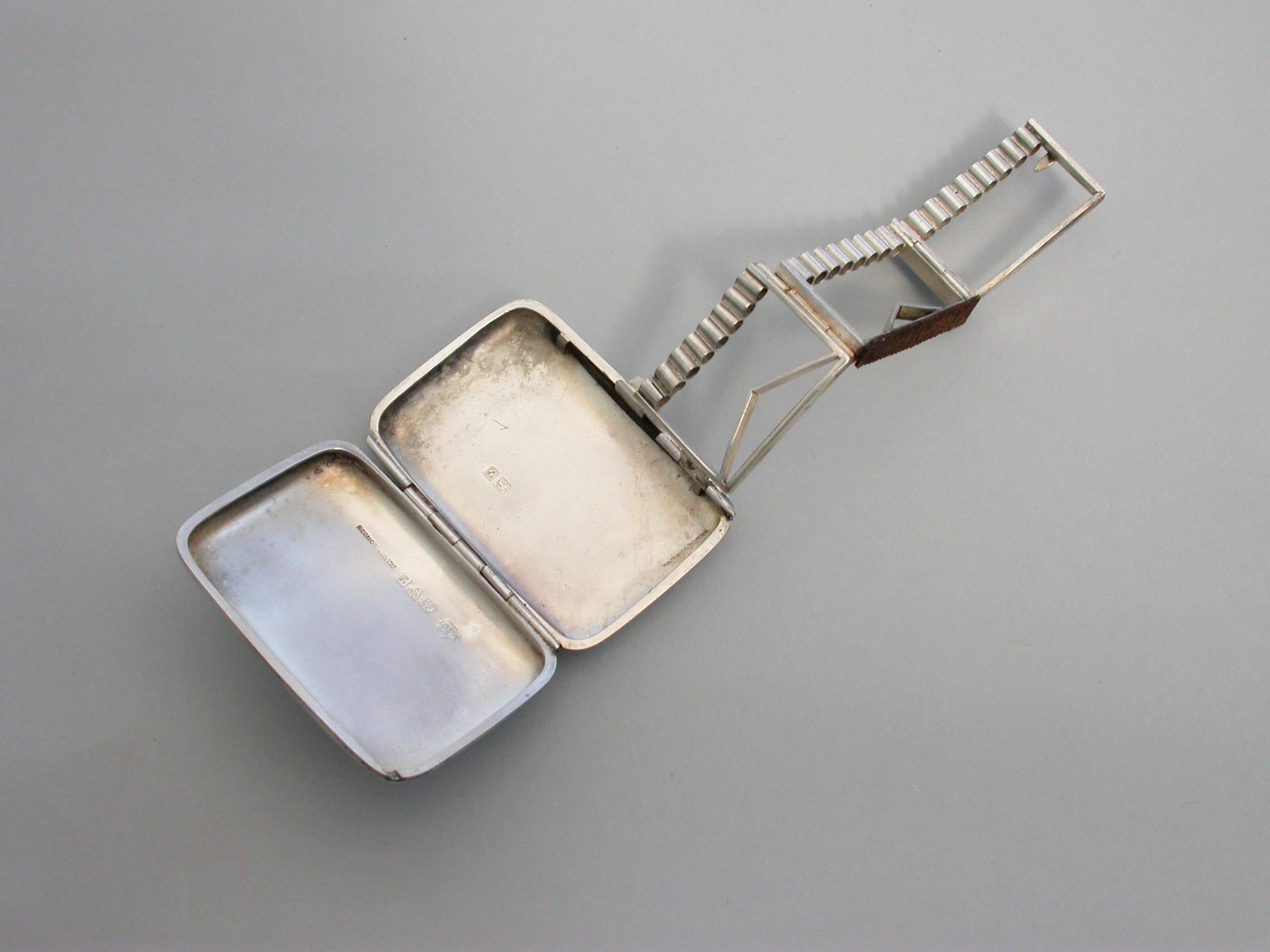 Edwardian Silver Vesta Case with Unusual Articulated Mechanism, Asprey, 1907 For Sale 5