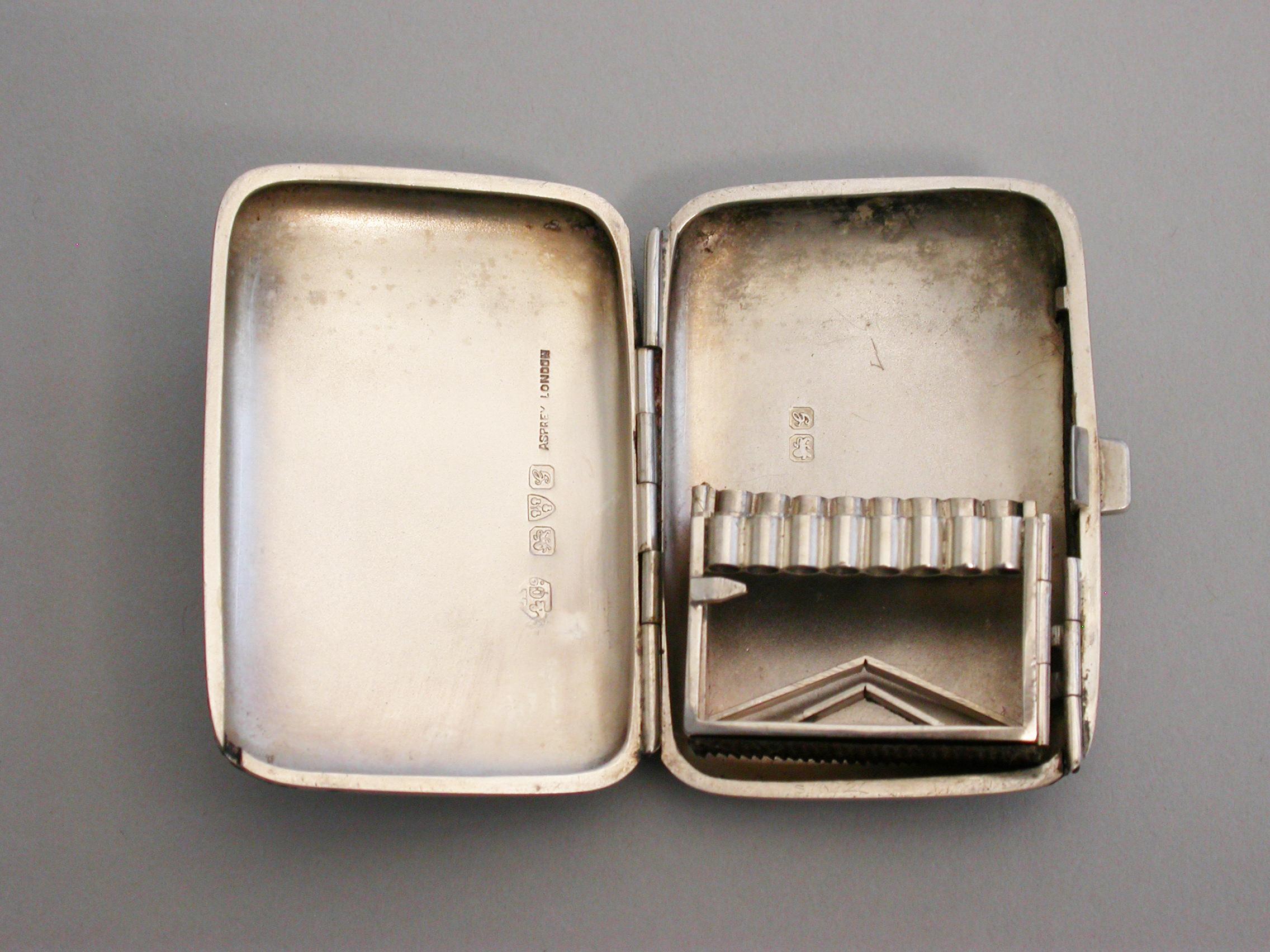 Early 20th Century Edwardian Silver Vesta Case with Unusual Articulated Mechanism, Asprey, 1907 For Sale