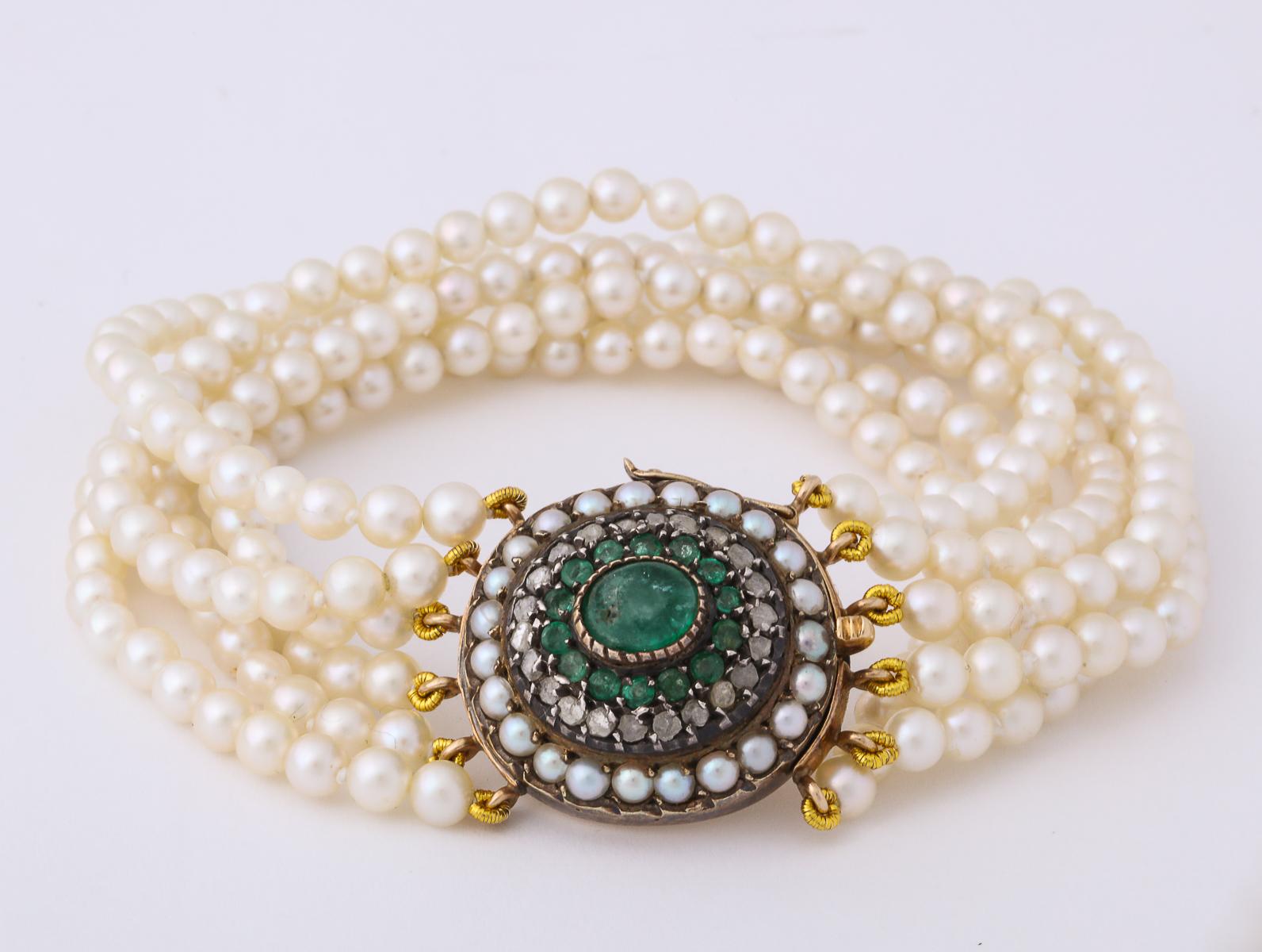 Edwardian Six Strand MM Cultured Pearls and Emerald and Rose Diamond Gold Clasp In Good Condition In New York, NY