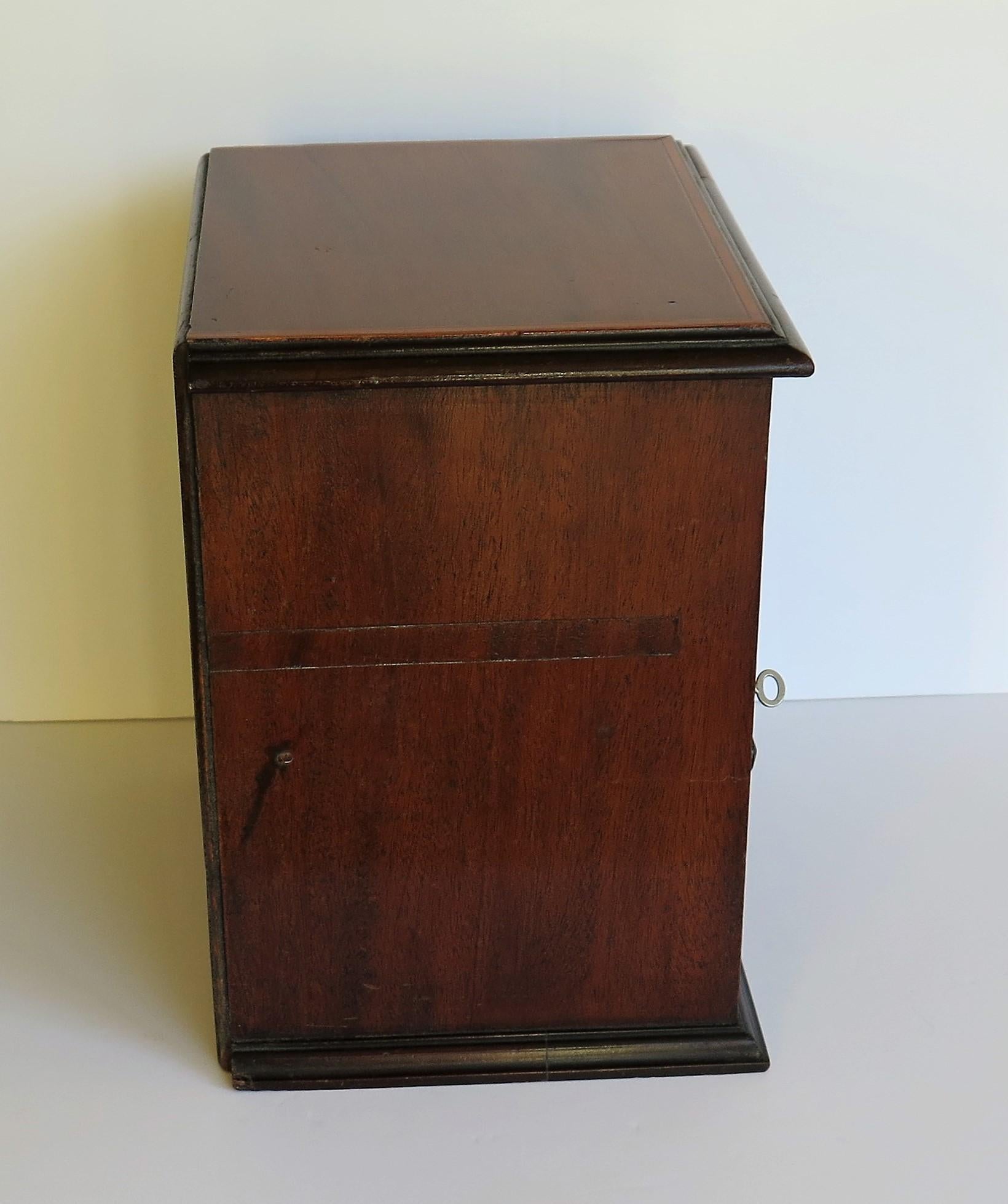 Edwardian Small Table Cabinet or Inlaid Box Lockable with Key, Ca.1905  In Good Condition In Lincoln, Lincolnshire