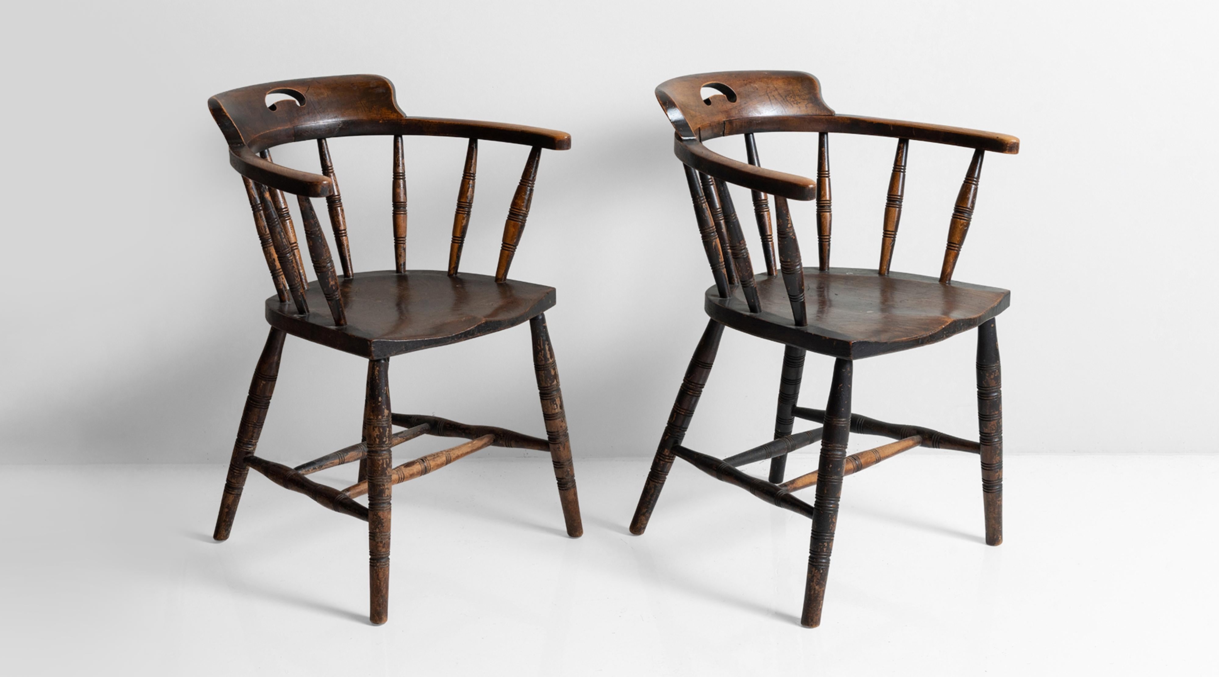 Edwardian Smokers Bow Chairs, England, circa 1910 In Good Condition In Culver City, CA