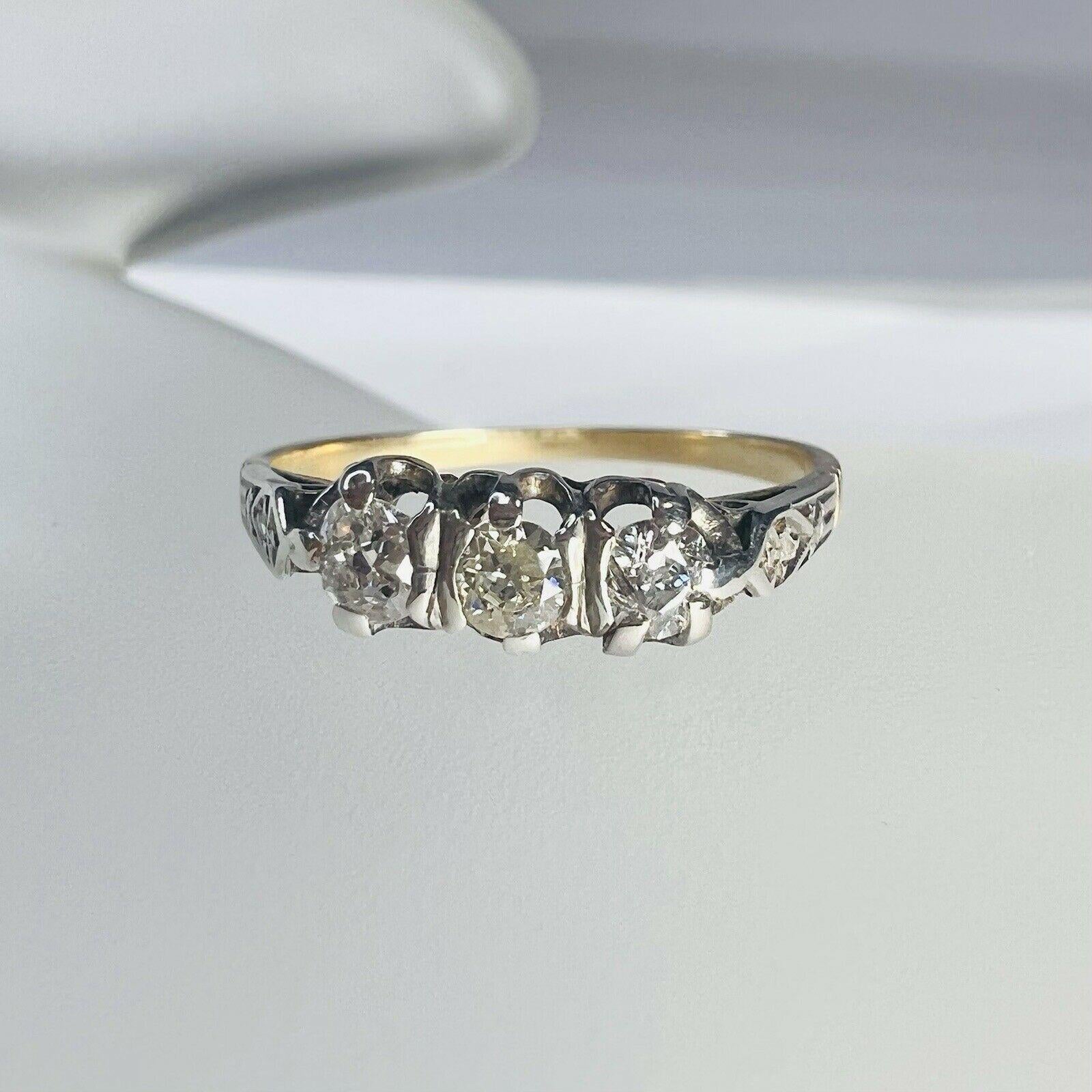Edwardian Solid 18K 3 Stone .24ctw Diamond Ring Band For Sale 2