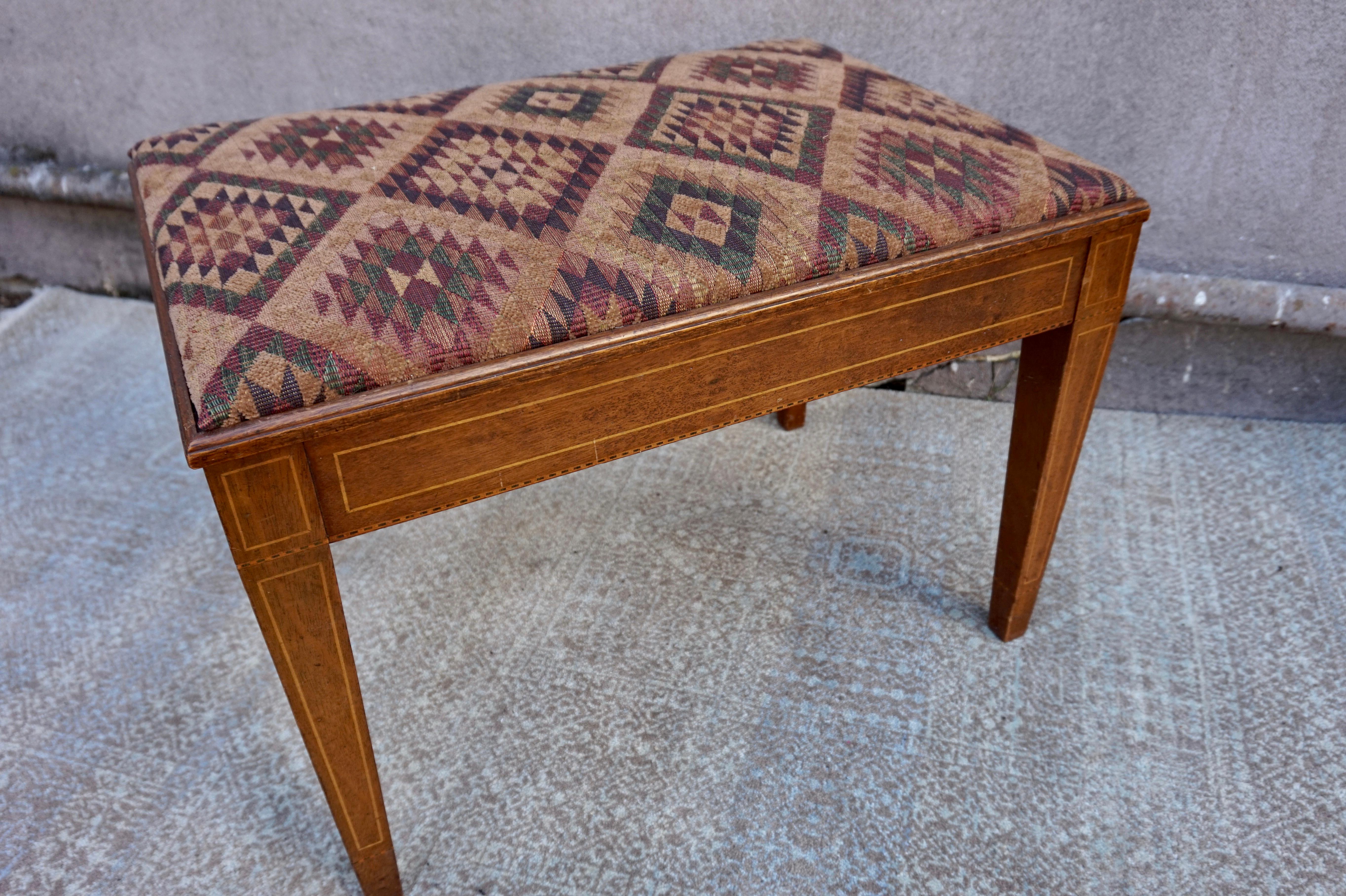 Wood Edwardian Solid Small Foyer Bench With Satinwood Inlay & Chenille Fabric Seat For Sale