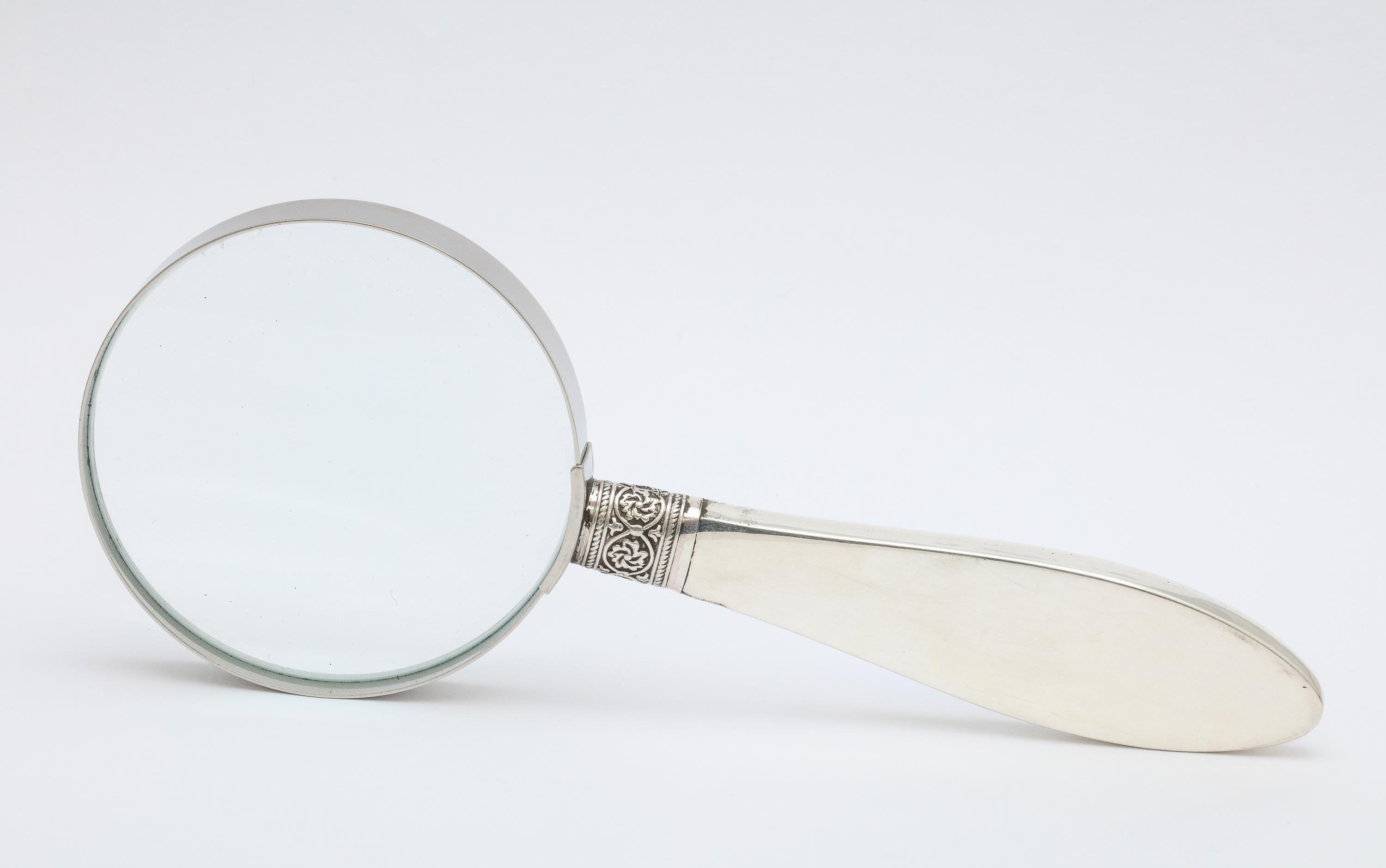 English Edwardian Sterling Silver and Dark Blue Enamel, Mounted Magnifying Glass