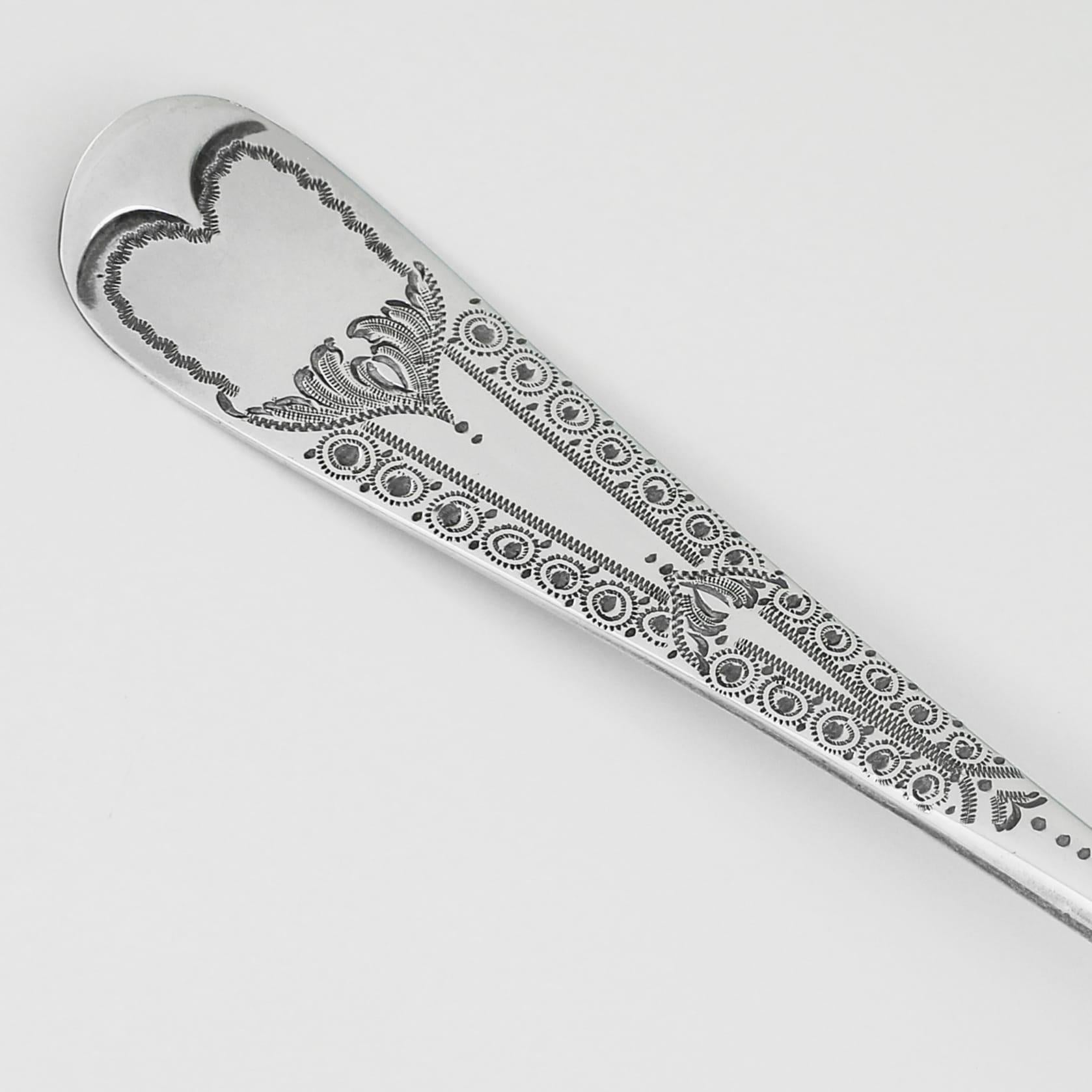 Cubertería infantil eduardiana de plata de ley y nácar fabricada en 1907 principios del siglo XX