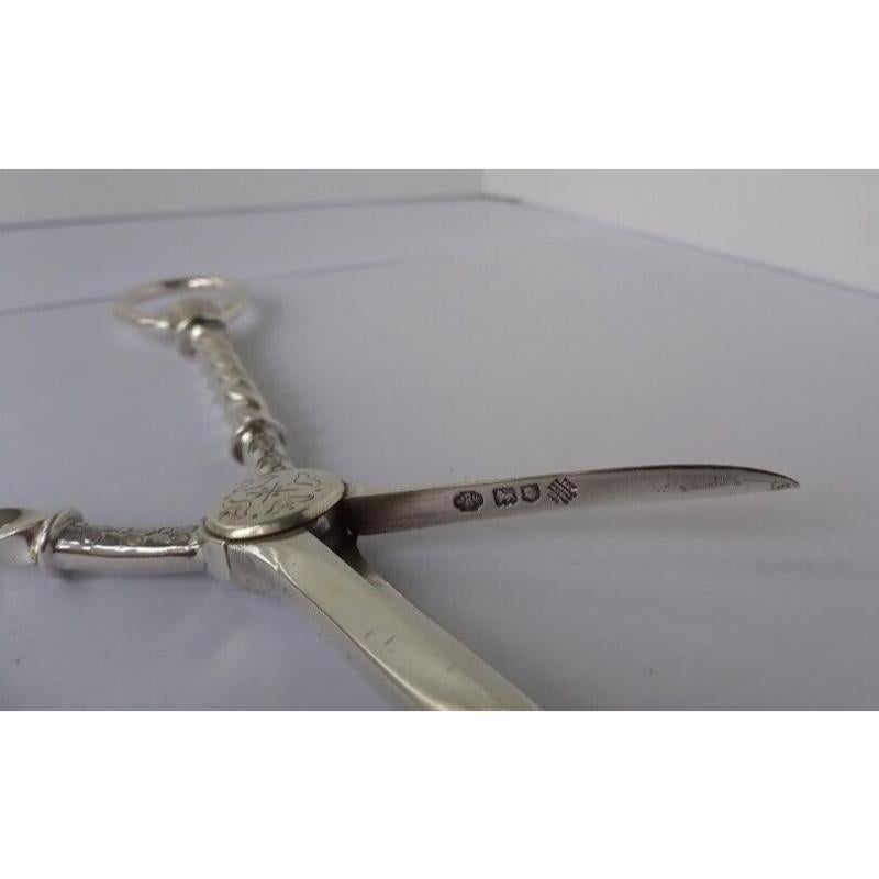 Women's or Men's Edwardian Sterling Silver Grape Shears/Scissors by William Hutton & Sons Ltd For Sale